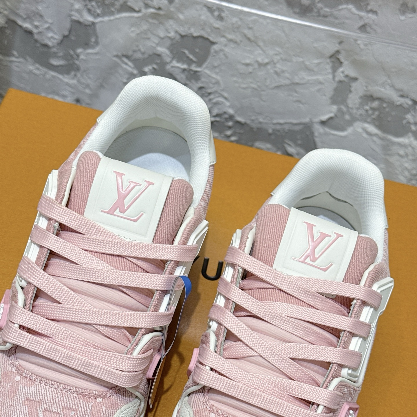 Louis Vuitton Sneakers