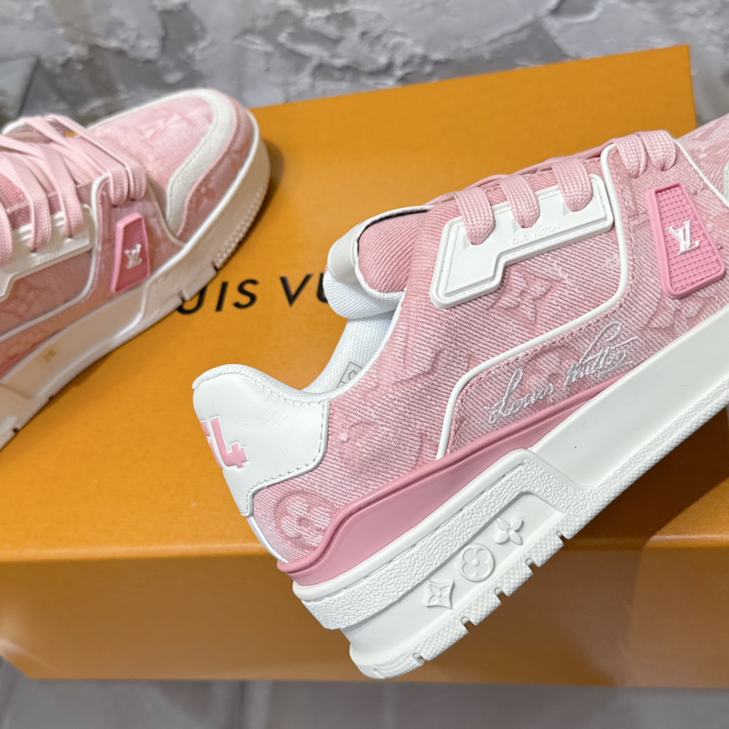 Louis Vuitton Sneakers