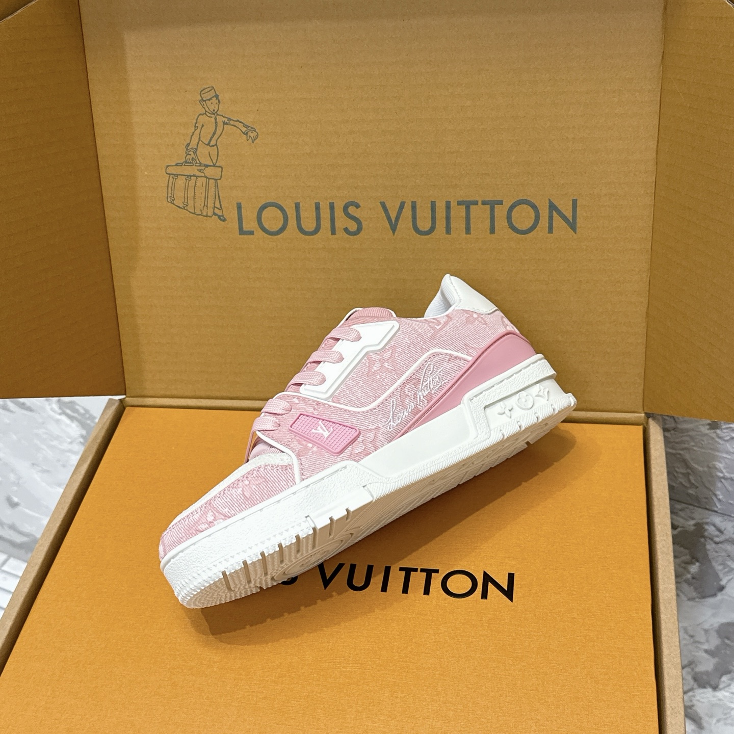 Louis Vuitton Sneakers