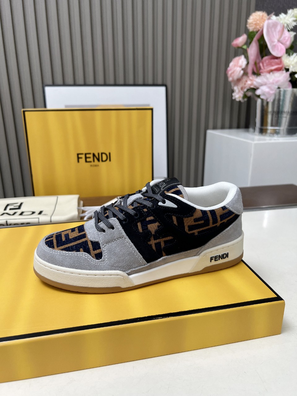 Fendi Style Leather Men's Shoes style reference detail image 6 from source 781711