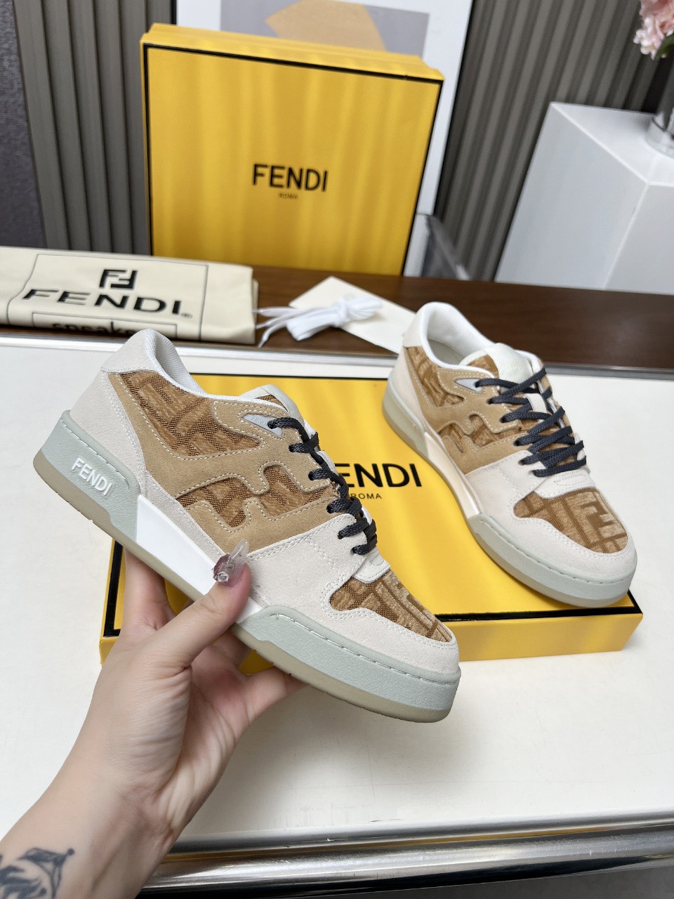Fendi Style Leather Men's Shoes style reference detail image 5 from source 781706