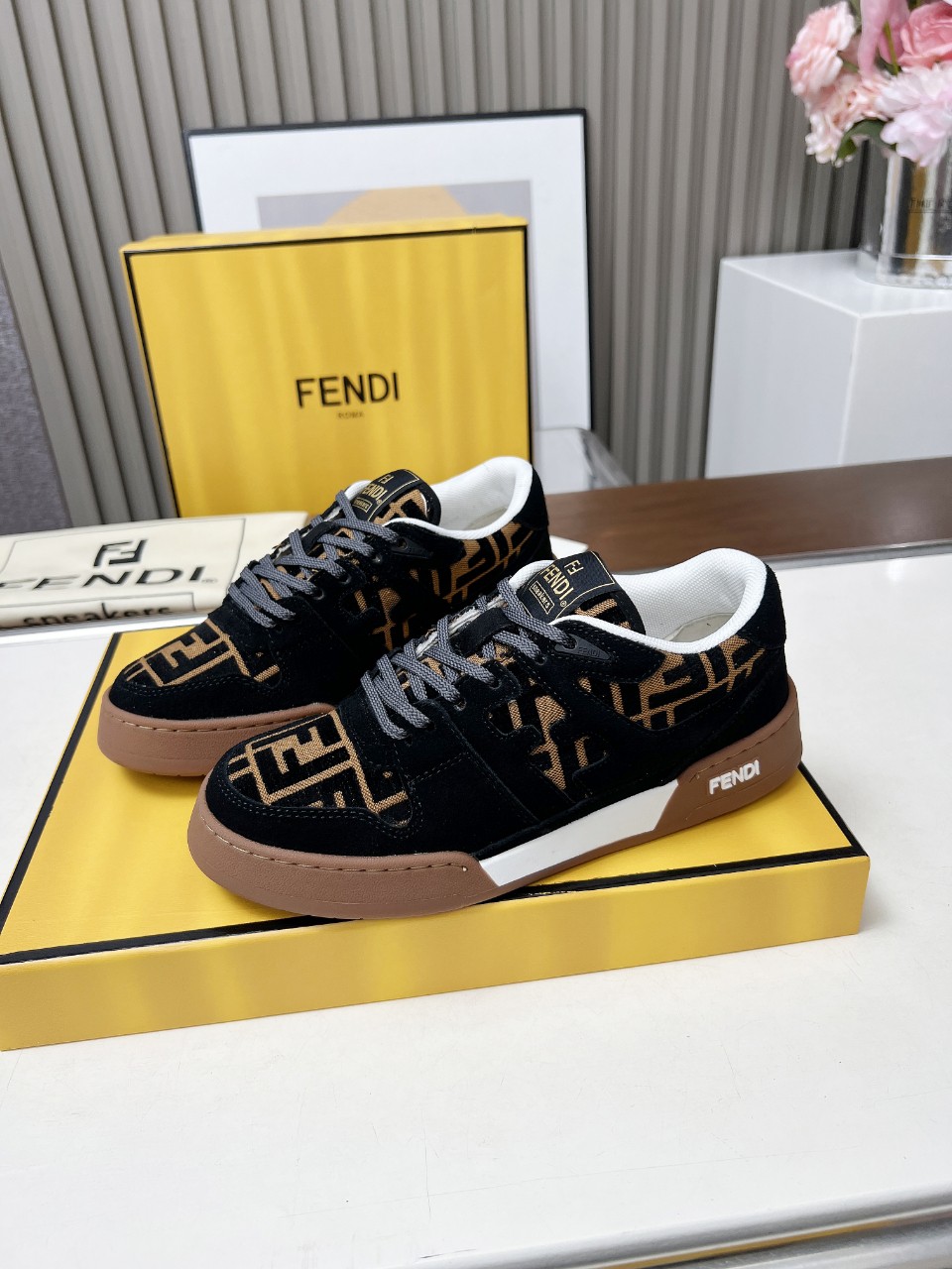 Fendi Style Leather Men's Shoes style reference detail image 3 from source 781702