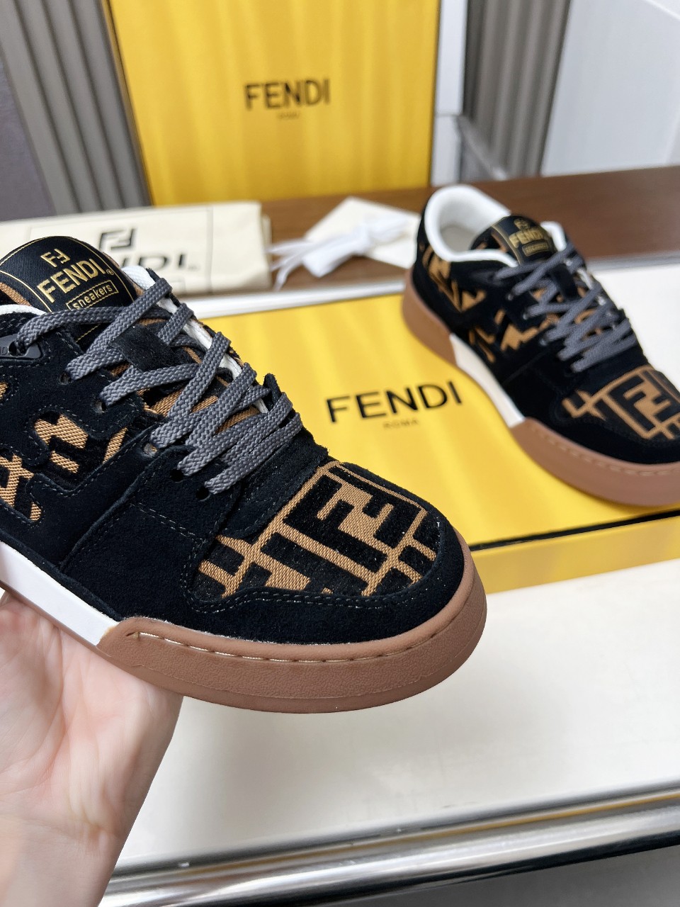 Fendi Style Leather Men's Shoes style reference detail image 8 from source 781702
