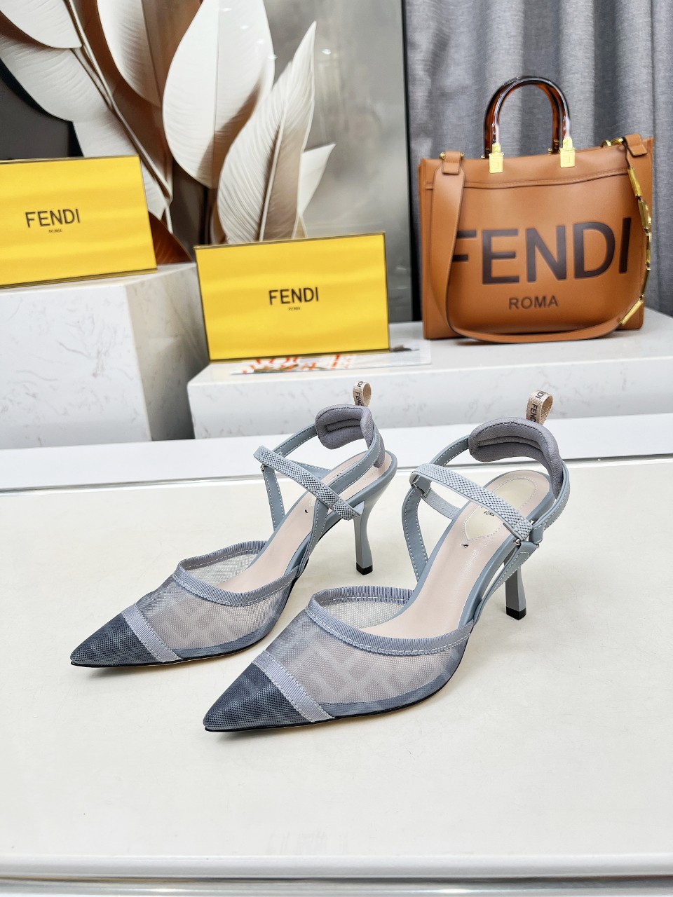 NO:233176,35-40 (customized for 41, 42) 5.5 8.5 2 heights genuine leather outsole   injection molding, sandals, sandals, Leather soles1986090935-40（41、42定做） 5.5 8.5 2个高度 真皮大底 注塑,凉鞋,sandals,Leather soles,Women's Shoes