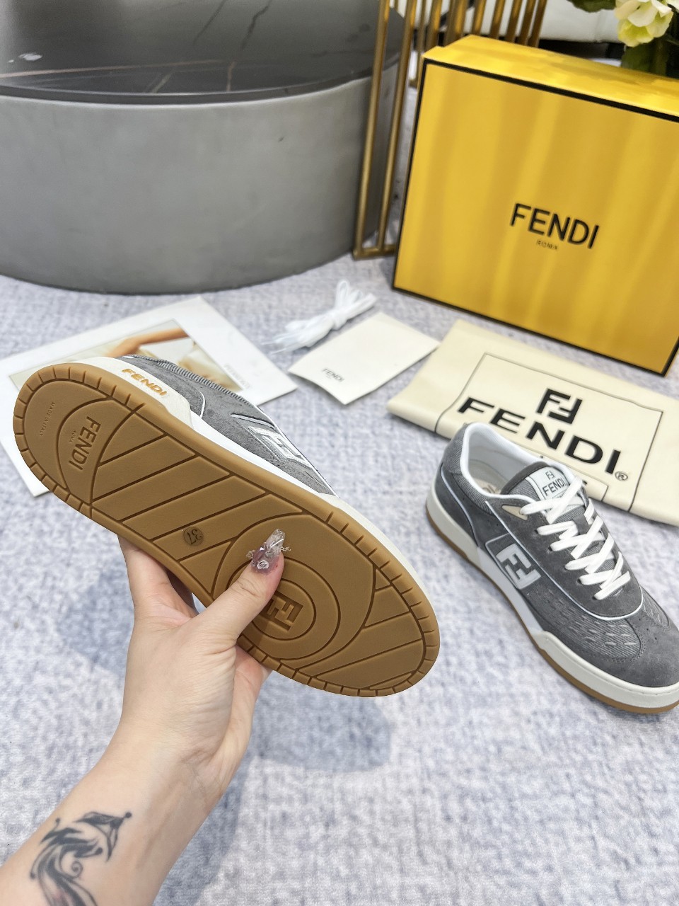 Fendi Style Leather Men's Shoes style reference detail image 6 from source 781836