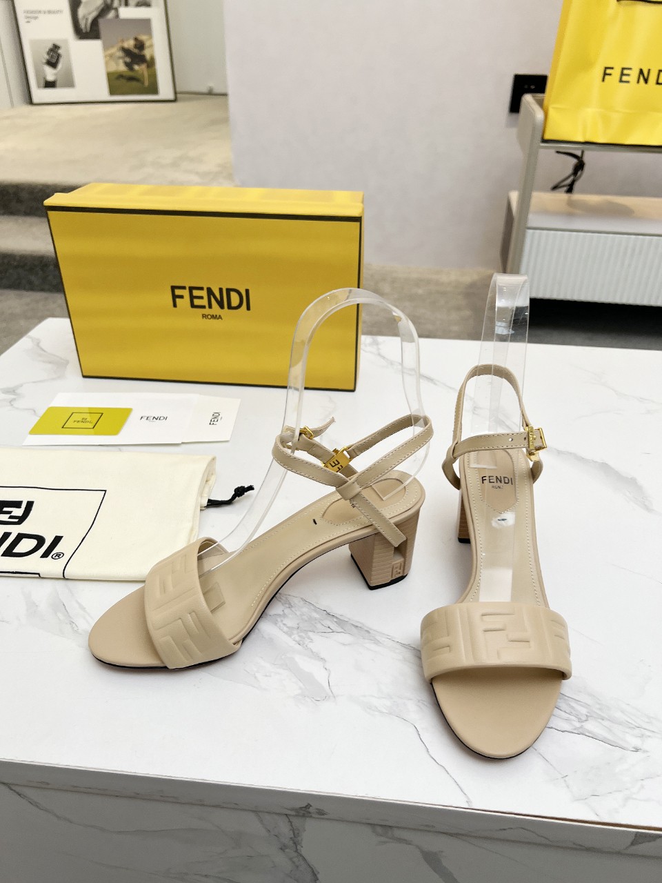 NO:248481,Fendi's new model is launched, heels 6CM 35-40 (customized for 41, 42, 43), high heels, fendi, high heels19860909芬迪新款上线  跟高6CM 35-40（41、42、43定做）,高跟鞋,fendi,high heels,Women's Shoes