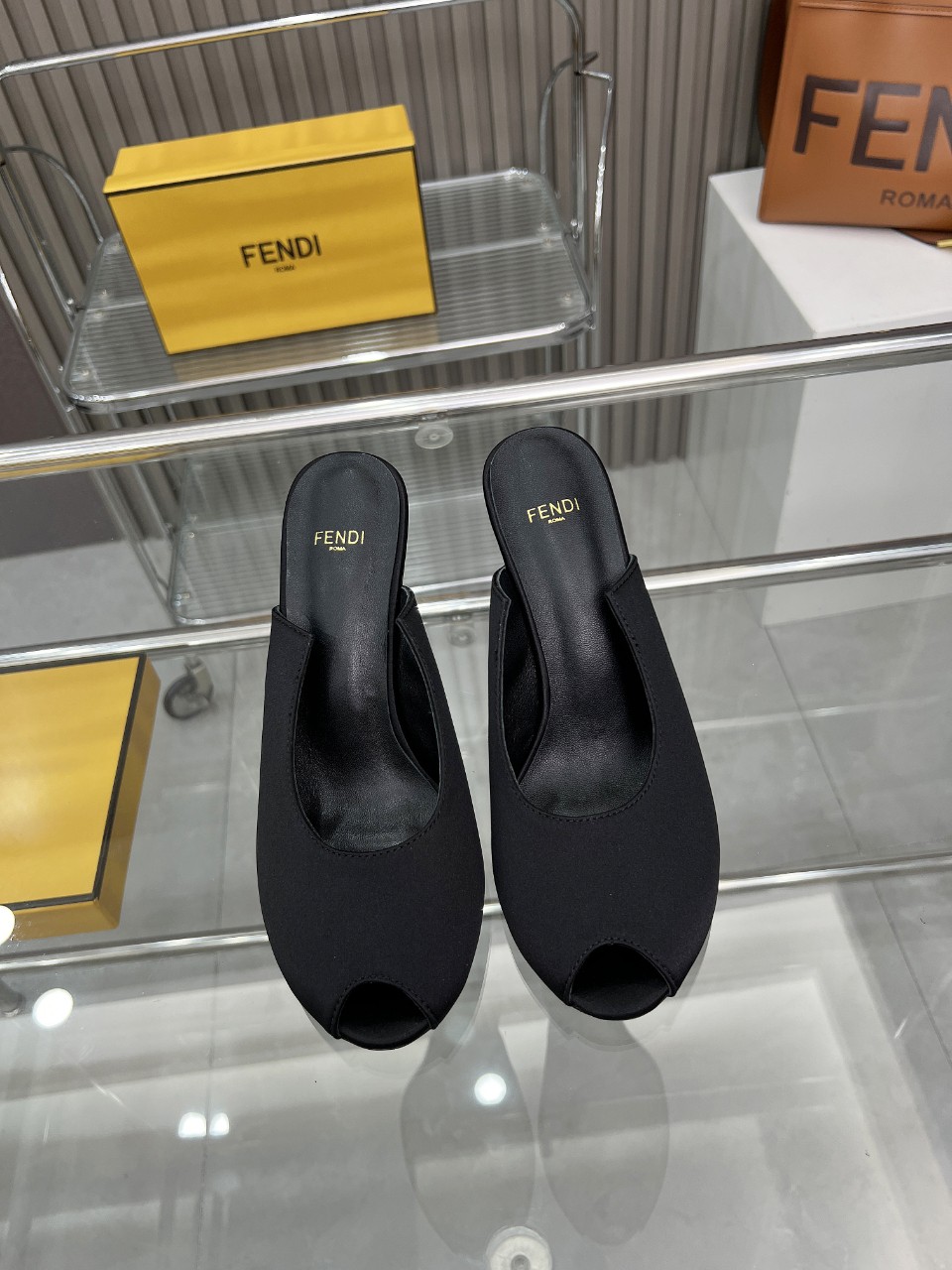 NO:401865,Silk fabric 35-40 (customized for 41, 42, 43) leather sole Heel height 10CM, slippers, slippers, real silk19860909真丝面料 35-40(41、42、43定做) 真皮底 跟高10CM,拖鞋,slippers,real silk,Women's Shoes