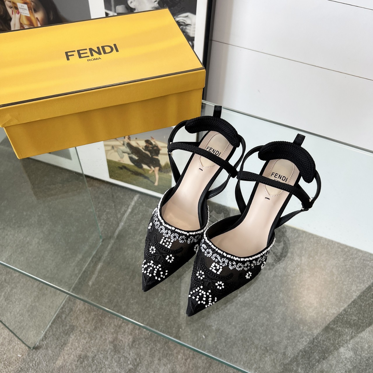 NO:876718,Fendi's new model is online. Heel height: 5.5 8.5 35-40 (41, 42, customized) Fendi's new model is online. Heel height: 5.5 8.5 35-40 (41, 42, customized), sandals, fendi, sandals19860909芬迪新款上线  跟高: 5.5 8.5 35-40（41、42、定做） 芬迪新款上线  跟高: 5.5 8.5 35-40（41、42、定做）,凉鞋,fendi,sandals,Women's Shoes