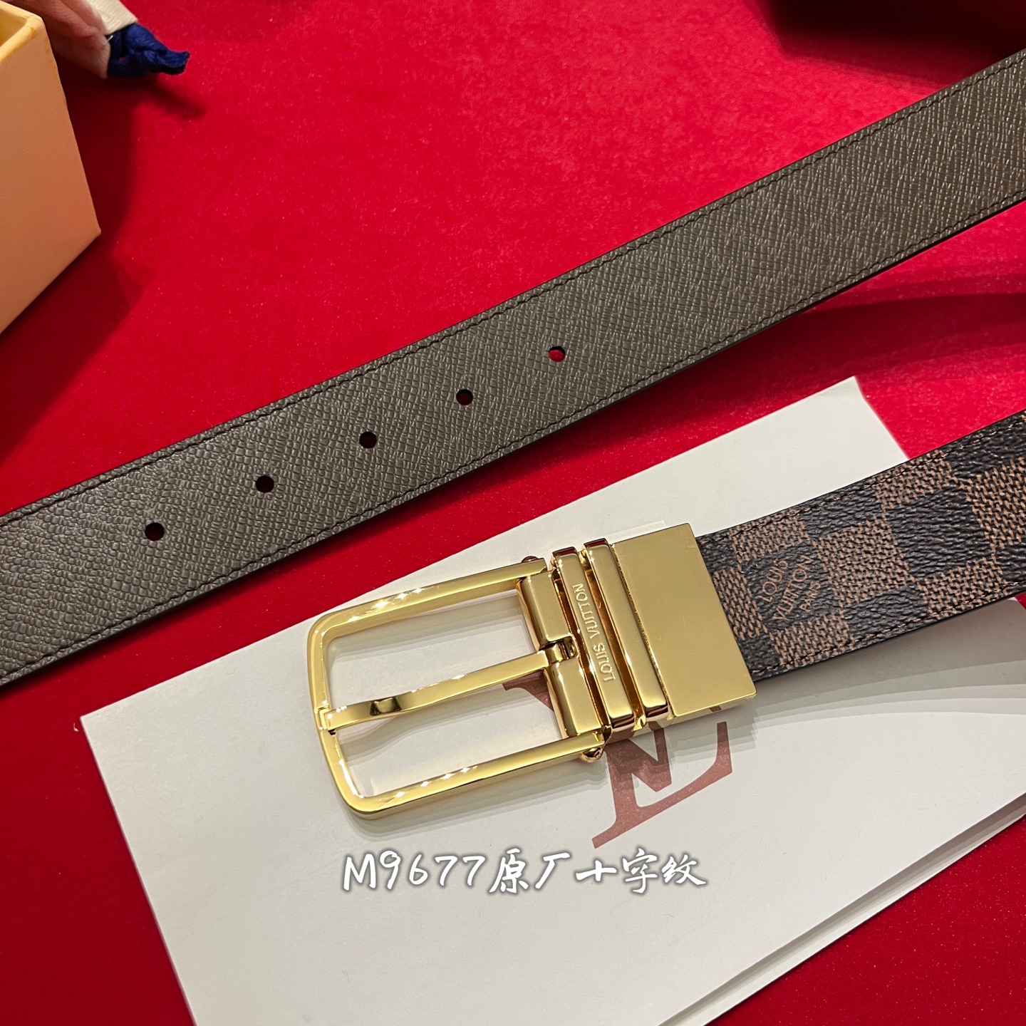Louis Vuitton 宽 3.5cm · 𝕃𝕠𝕦𝕚𝕤 𝕧𝕦𝕚𝕥𝕥𝕠𝕟 男士頂級腰帶 寬度35毫米 精緻的四方针扣 M9677 面为訂製帆布面料 衬托進口原廠十字紋做底 頂級做工配置頂級材料 讓您進出專櫃無壓力