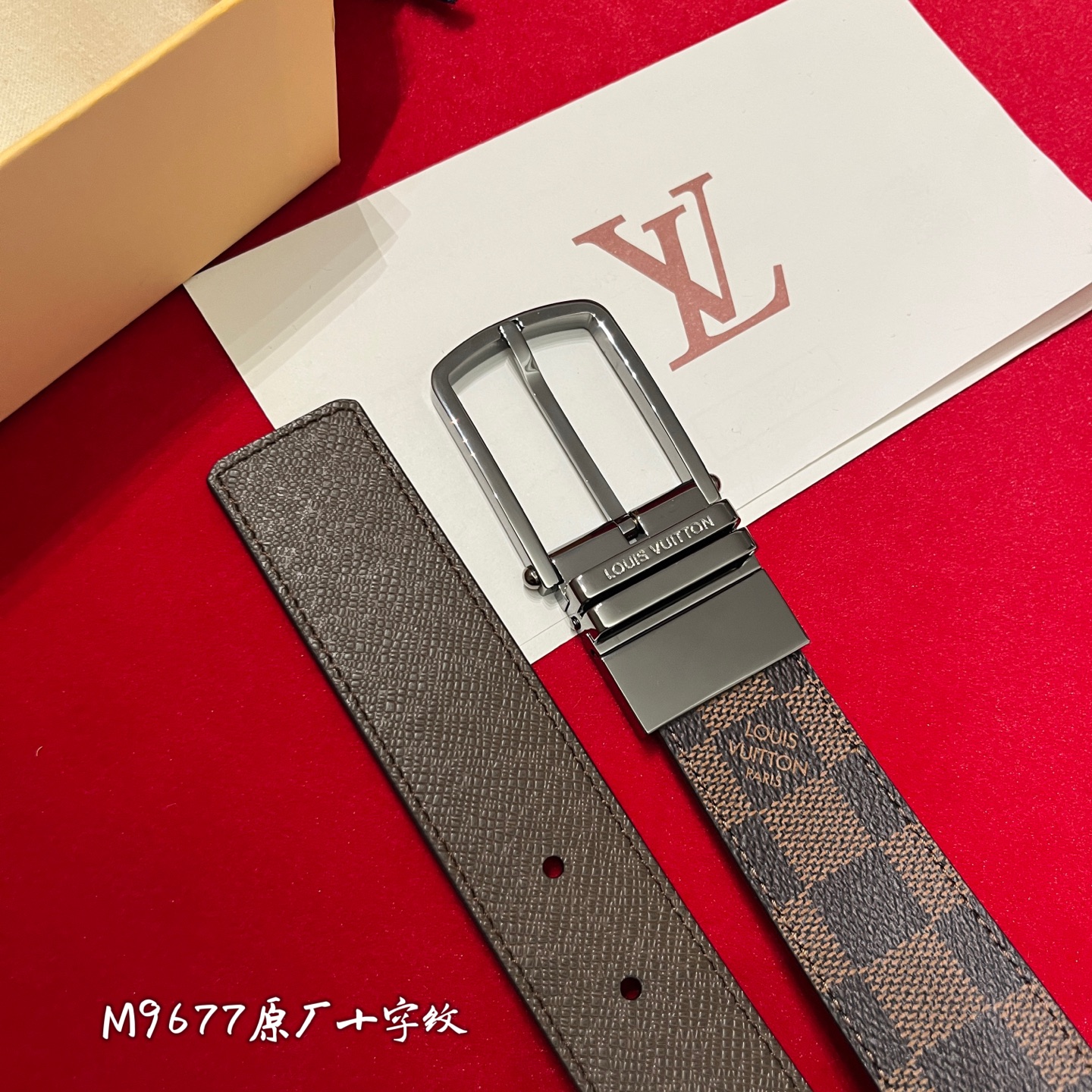 Louis Vuitton 宽 3.5cm · 𝕃𝕠𝕦𝕚𝕤 𝕧𝕦𝕚𝕥𝕥𝕠𝕟 男士頂級腰帶 寬度35毫米 精緻的四方针扣 M9677 面为訂製帆布面料 衬托進口原廠十字紋做底 頂級做工配置頂級材料 讓您進出專櫃無壓力