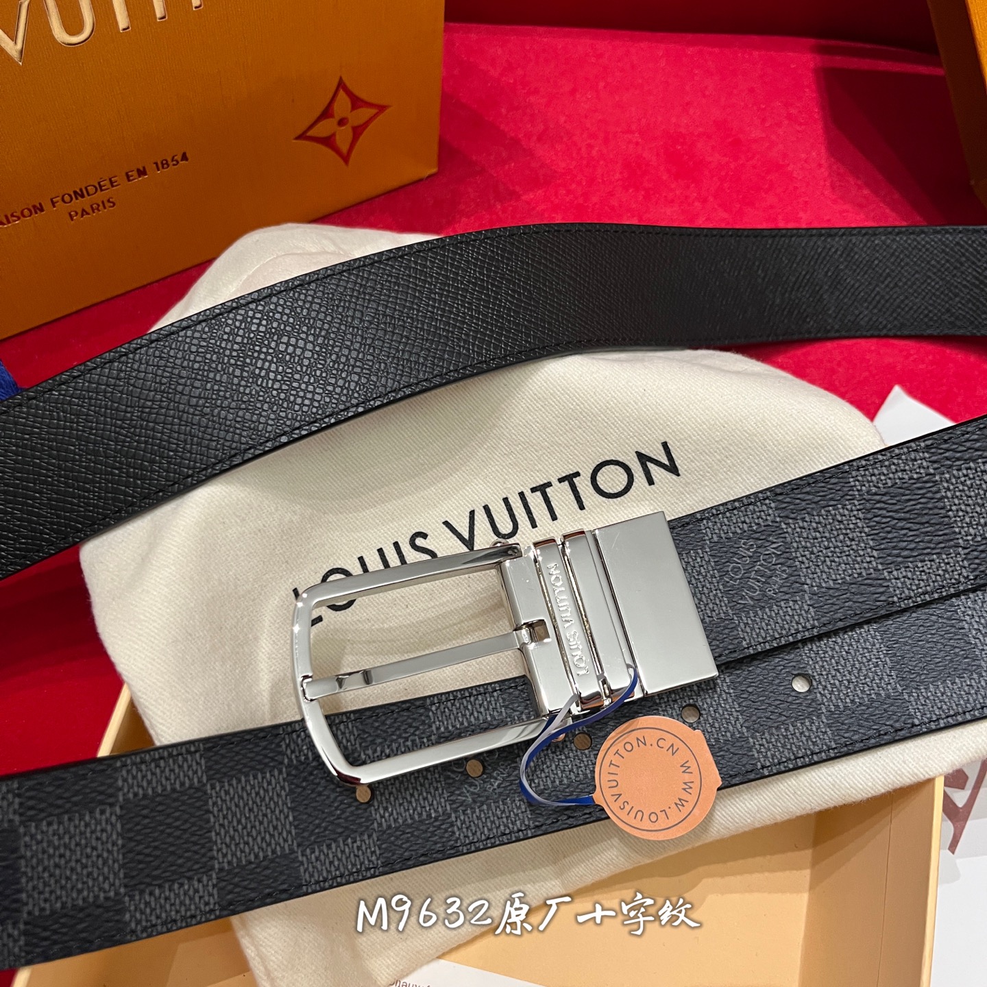 Louis Vuitton 宽 3.5cm · 𝕃𝕠𝕦𝕚𝕤 𝕧𝕦𝕚𝕥𝕥𝕠𝕟 男士頂級腰帶 寬度35毫米 精緻的四方针扣 M9632 面为訂製帆布面料 衬托進口原廠十字紋做底 頂級做工配置頂級材料 讓您進出專櫃無壓力