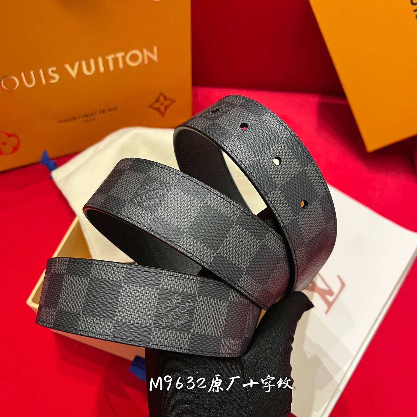 Louis Vuitton 宽 3.5cm · 𝕃𝕠𝕦𝕚𝕤 𝕧𝕦𝕚𝕥𝕥𝕠𝕟 男士頂級腰帶 寬度35毫米 精緻的四方针扣 M9632 面为訂製帆布面料 衬托進口原廠十字紋做底 頂級做工配置頂級材料 讓您進出專櫃無壓力