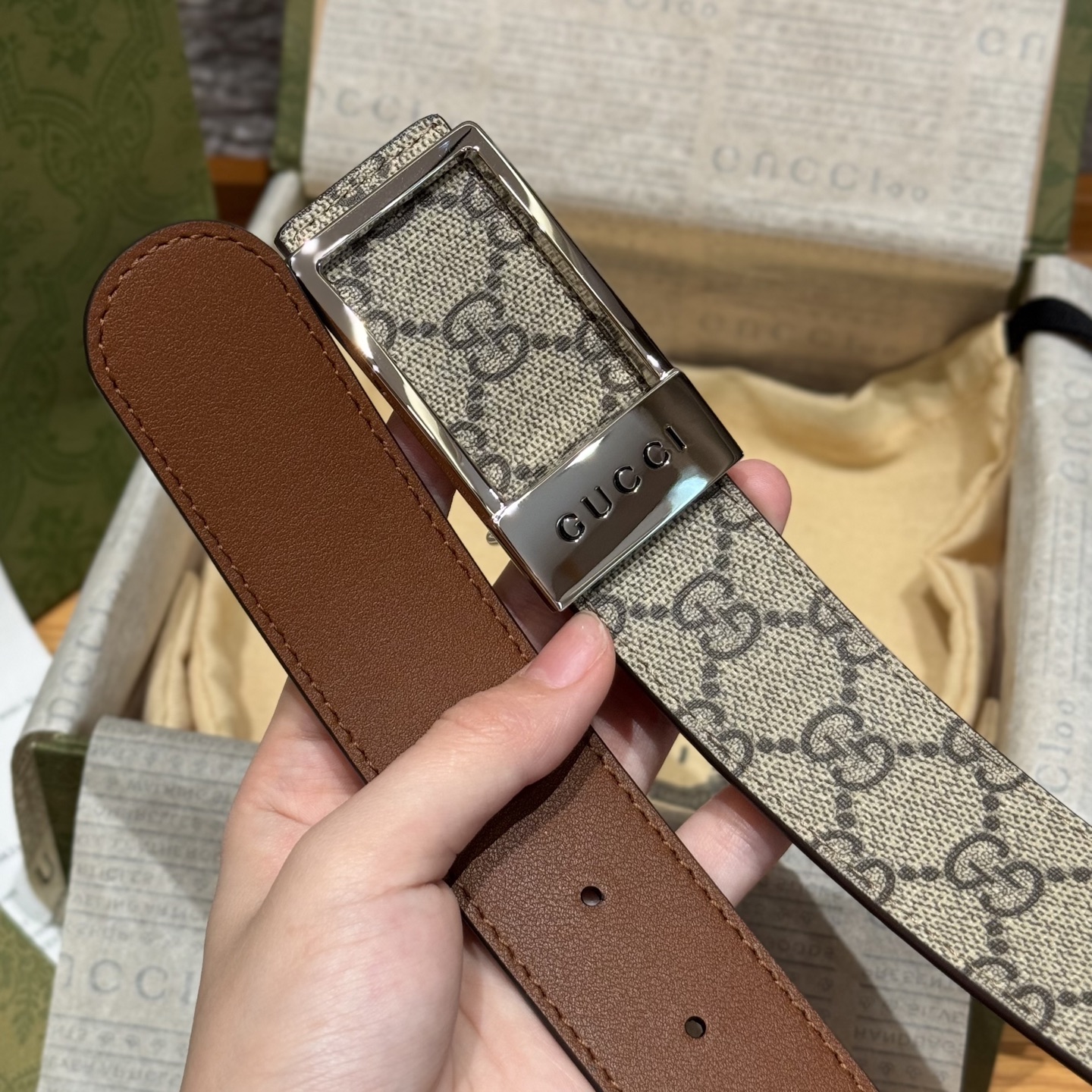 G家🤔顶級原單 原版復刻出品 寬度3.5  於經典之中融入新意 带身饰有双G标识 原厂牛皮底 搭配方形镂