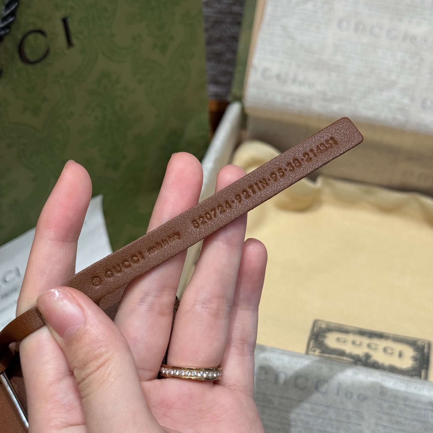 G家🤔顶級原單 原版復刻出品 寬度3.5  於經典之中融入新意 带身饰有双G标识 原厂牛皮底 搭配方形镂