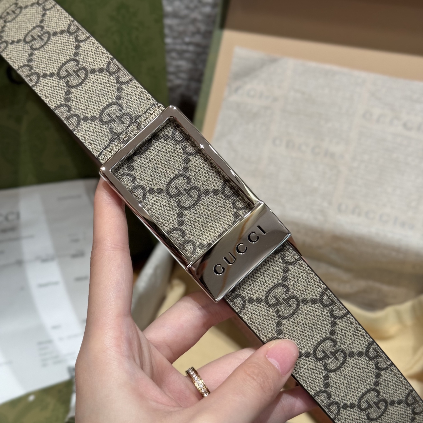 G家🤔顶級原單 原版復刻出品 寬度3.5  於經典之中融入新意 带身饰有双G标识 原厂牛皮底 搭配方形镂