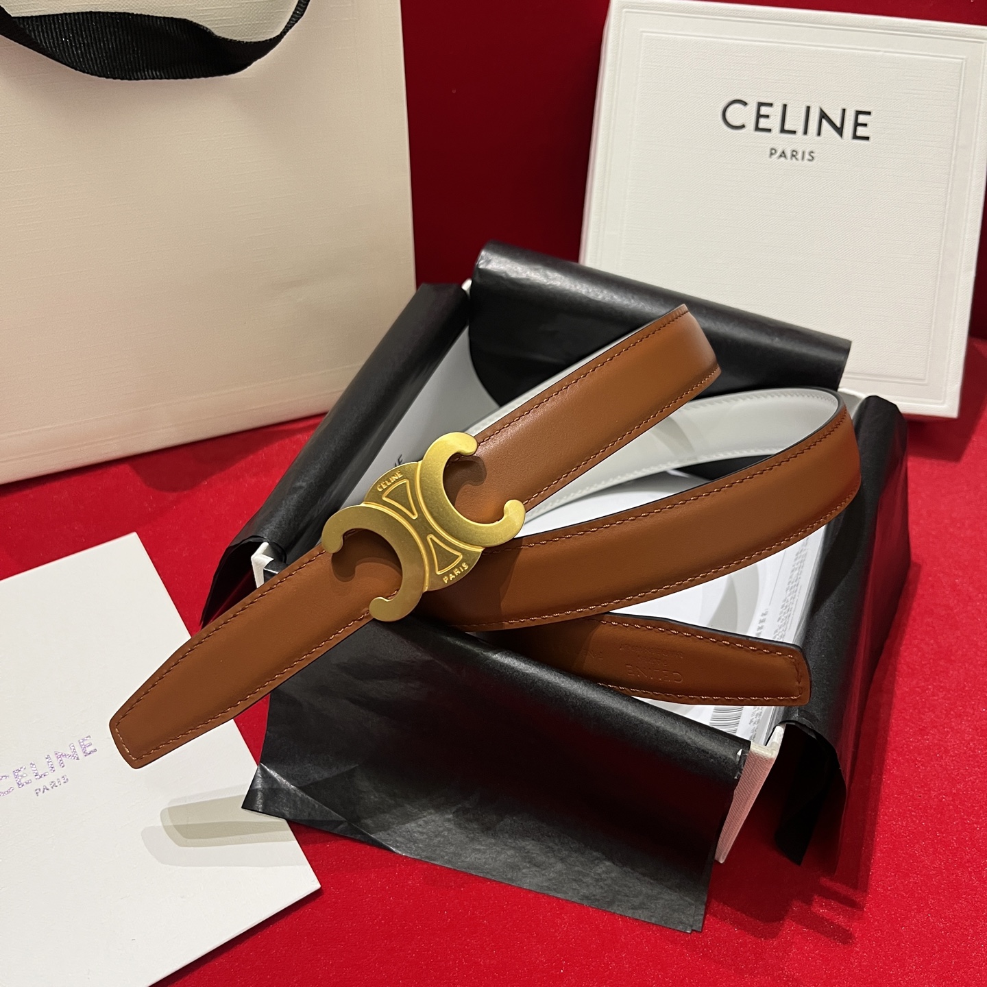 Celine 代购级 Celine/赛琳 宽度2 5cm 男女通用款 采用数量稀少的 专用小牛皮 搭配 凯旋门搭扣 独家 手工 进口边油 包装