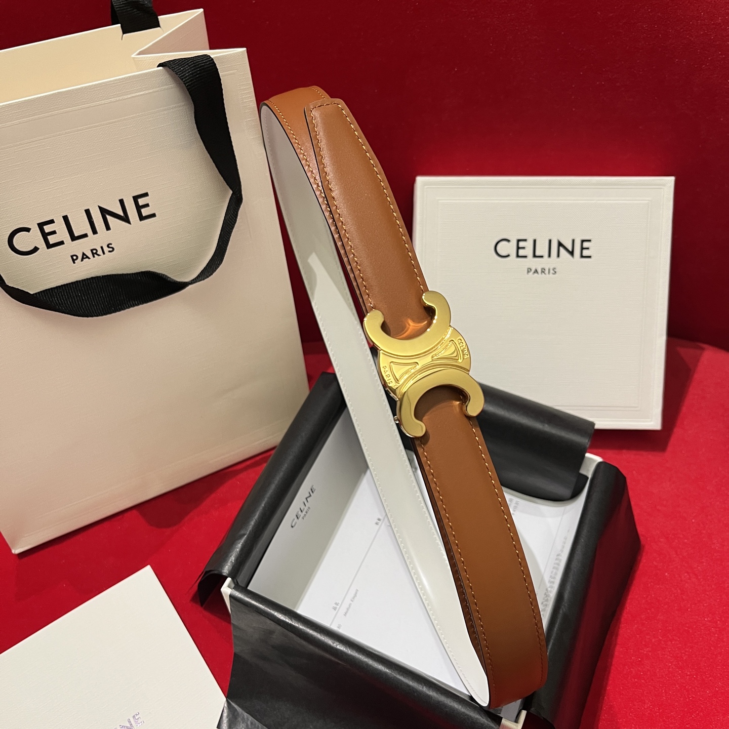 Celine 代购级 Celine/赛琳 宽度2 5cm 男女通用款 采用数量稀少的 专用小牛皮 搭配 凯旋门搭扣 独家 手工 进口边油 包装
