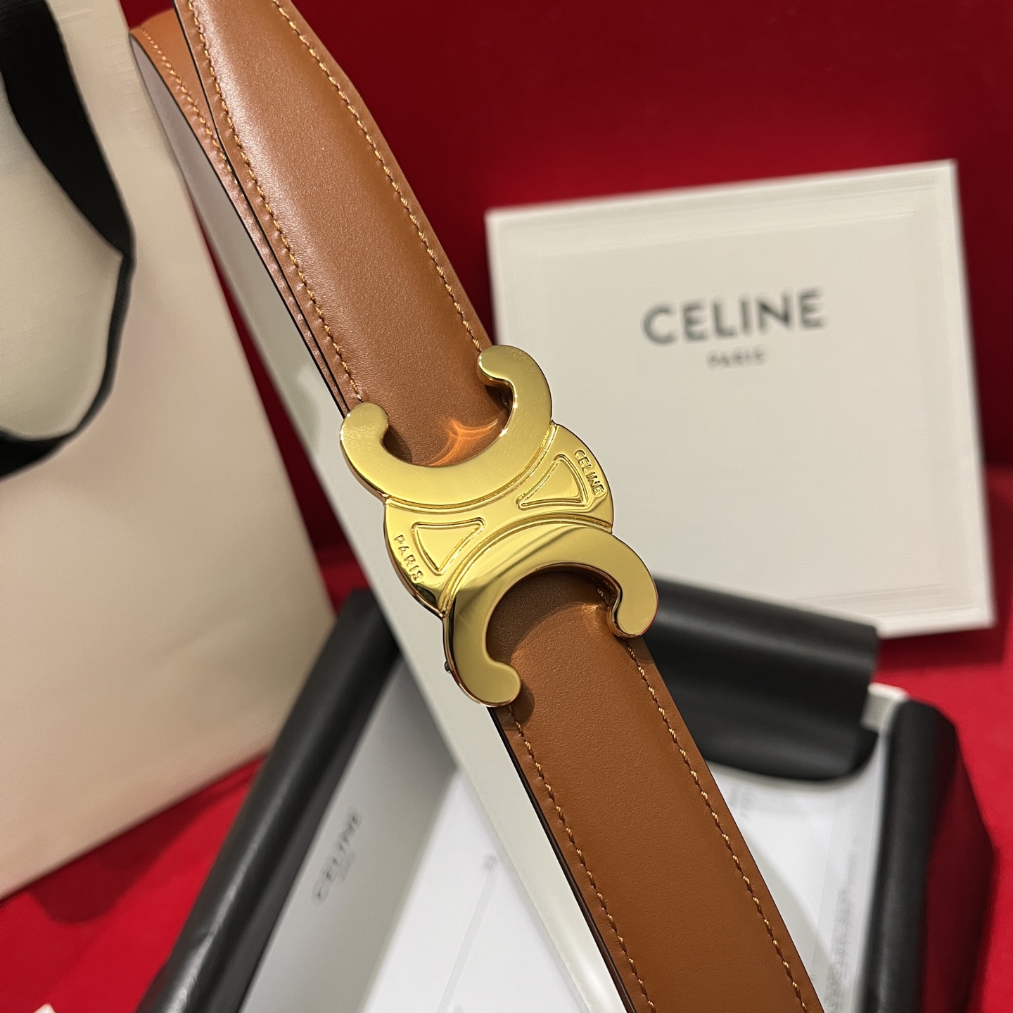Celine 代购级 Celine/赛琳 宽度2 5cm 男女通用款 采用数量稀少的 专用小牛皮 搭配 凯旋门搭扣 独家 手工 进口边油 包装