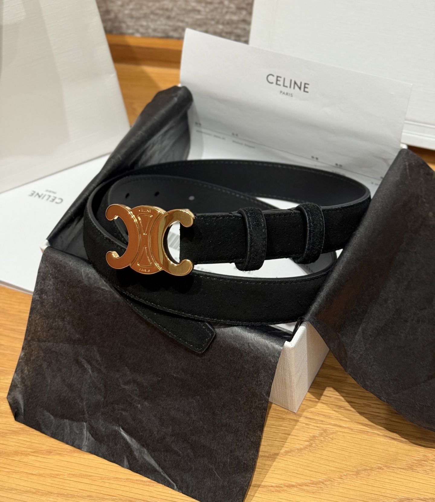 Celine 代购级 Celine/赛琳 男女通用款 采用数量稀少的 专用绒绒小牛皮 搭配 凯旋门搭扣 独家 手工 进口边油
