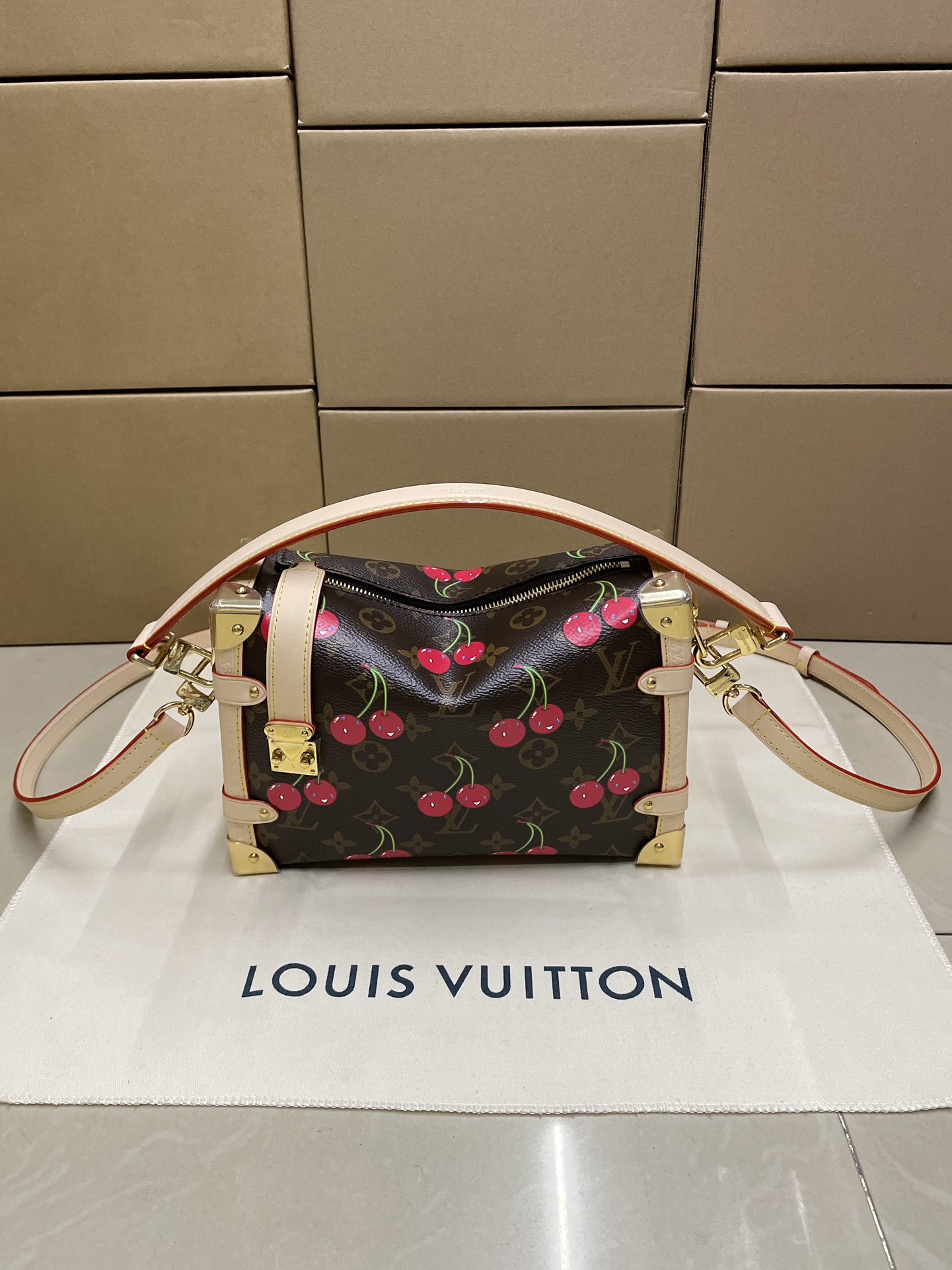 高品质
M14278新款 丝印樱桃🍒原厂皮 特级做工 （163芯片）...