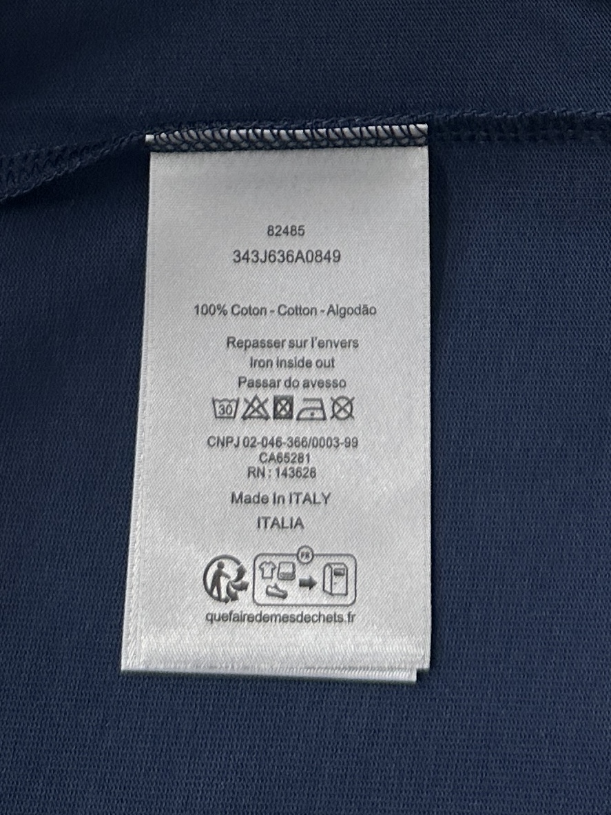  Dior迪奥2025新款蛇年限定胸前刺绣字母短袖T恤男女同款
这款 Dior Charm T 恤以图案