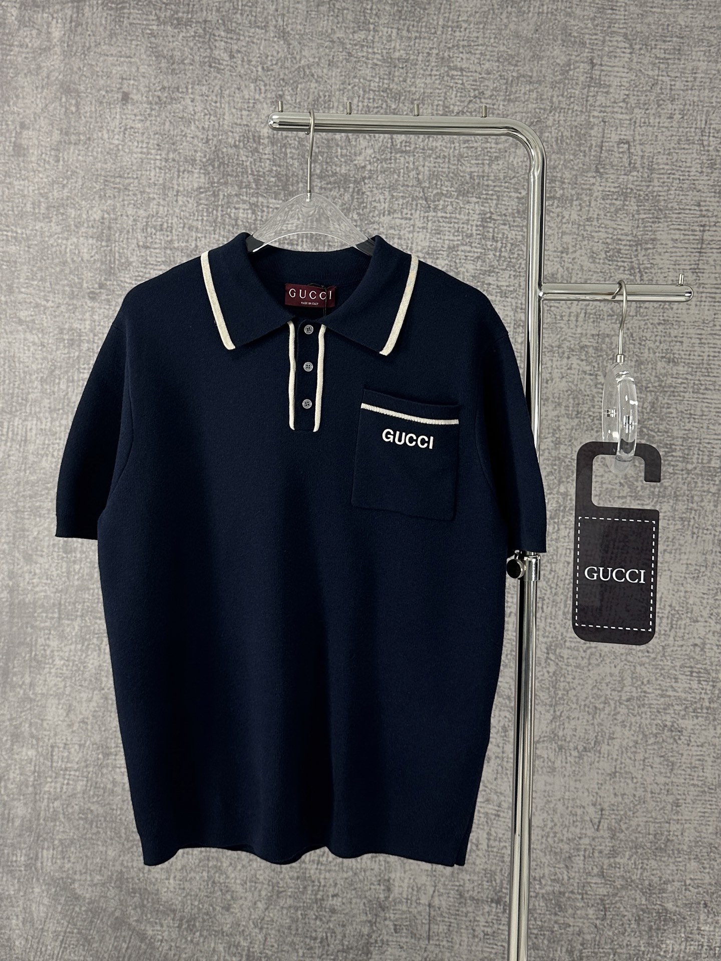 GUCCI/古驰2025新款Polo衫撞色领刺绣logo上衣

穿上GUCCI这款针...