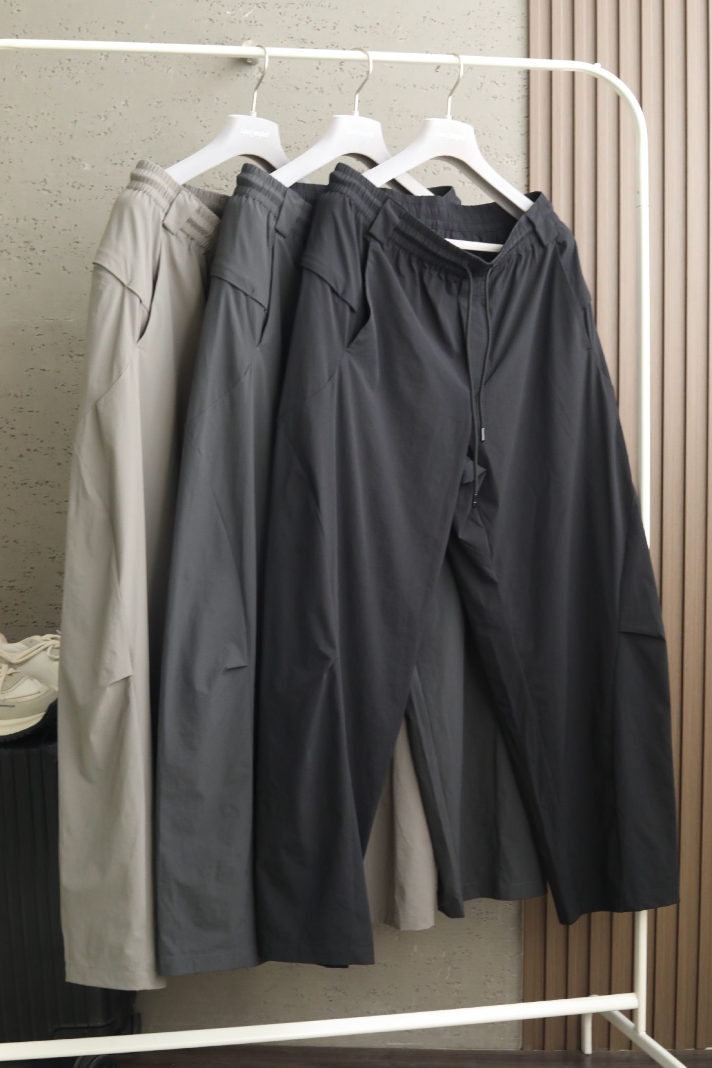 Yohji ya**moto｜2026 春夏新款运动卫裤 时尚演绎 ，三色设计，续写设计风格｜定制弹力混