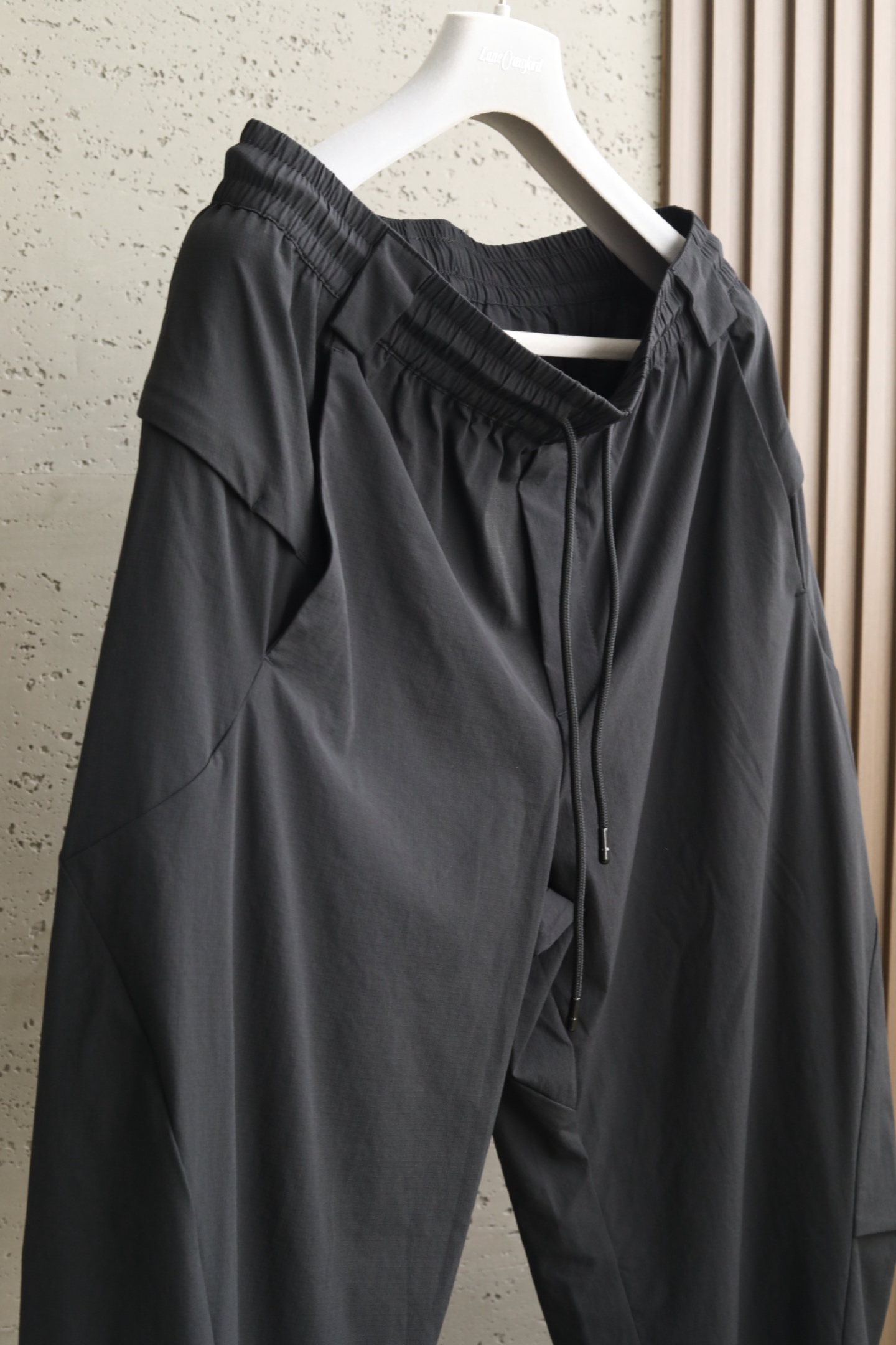 Yohji ya**moto｜2026 春夏新款运动卫裤 时尚演绎 ，三色设计，续写设计风格｜定制弹力混
