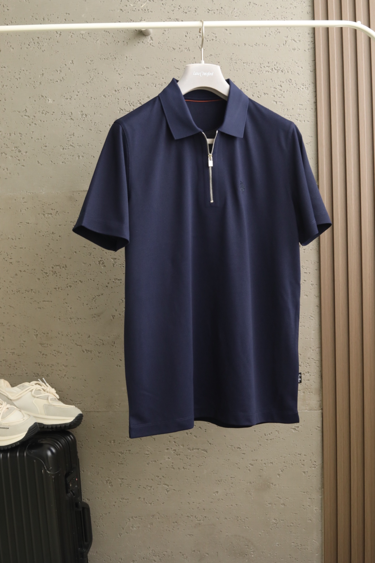🔥 loro Piana春夏季桑蚕丝混纺T恤 | 品质之选，清爽潇洒🔥👕 高品质面料：精选22.5%莱赛