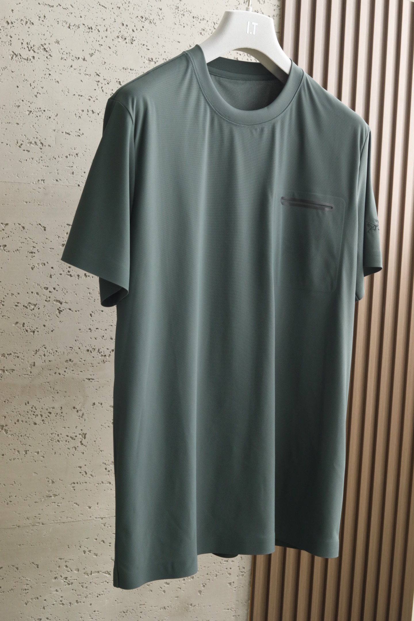 2026 SS HIGH END OUTdoor 户外系列arc 轻薄速干圆领 高密度面料：55天丝加3