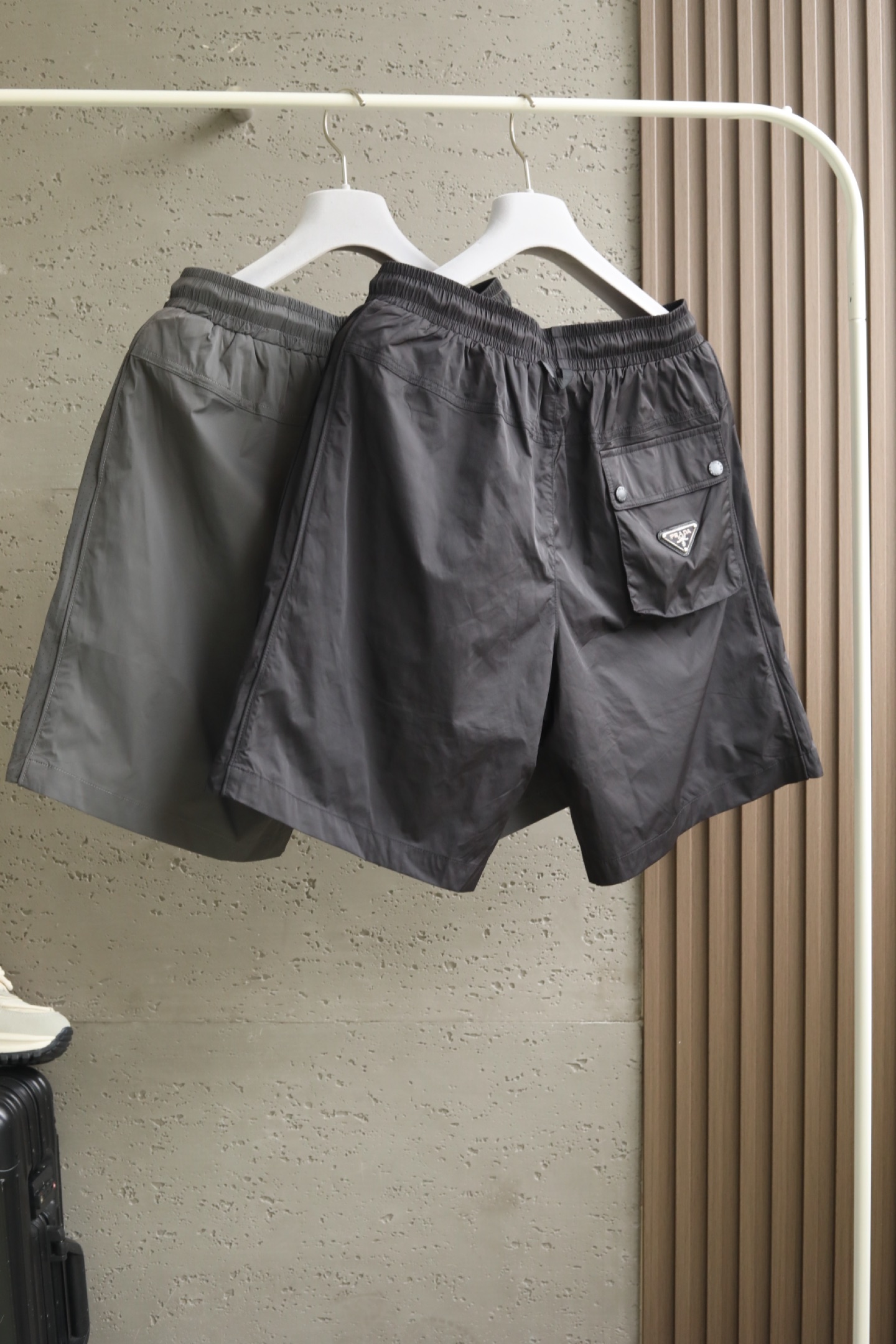 🆕 2026 SS｜ PA春夏新品沙滩裤🩳。 柜*售品质感，为夏季清爽出行添一份色彩。轻薄舒爽的面料，保