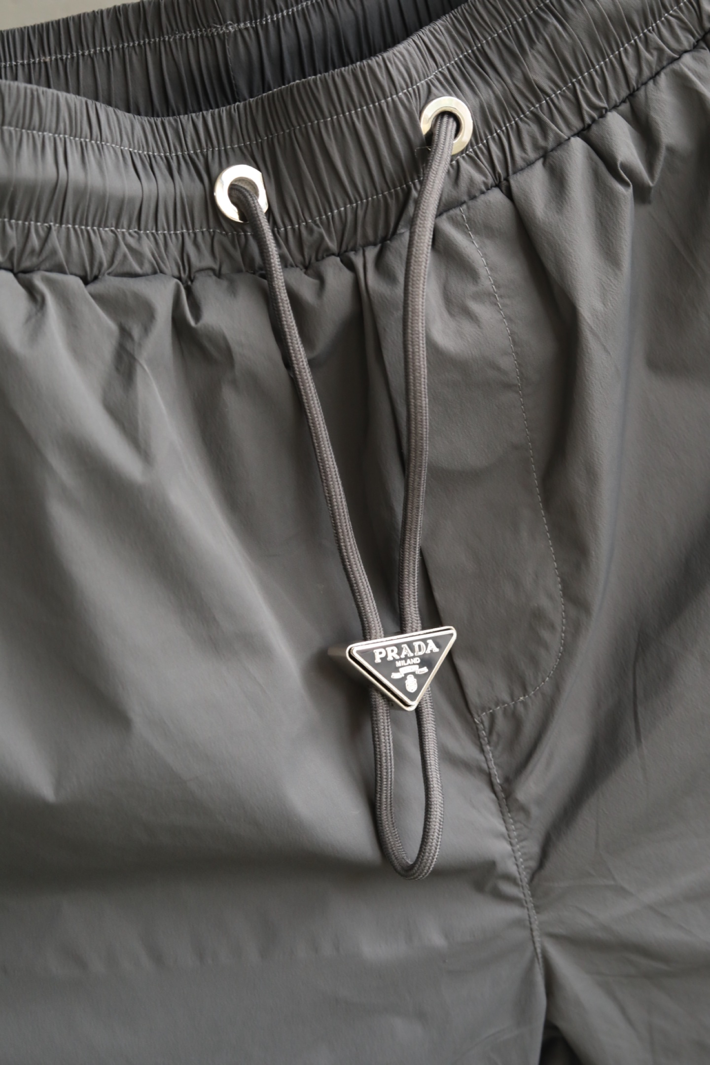 🆕 2026 SS｜ PA春夏新品沙滩裤🩳。 柜*售品质感，为夏季清爽出行添一份色彩。轻薄舒爽的面料，保