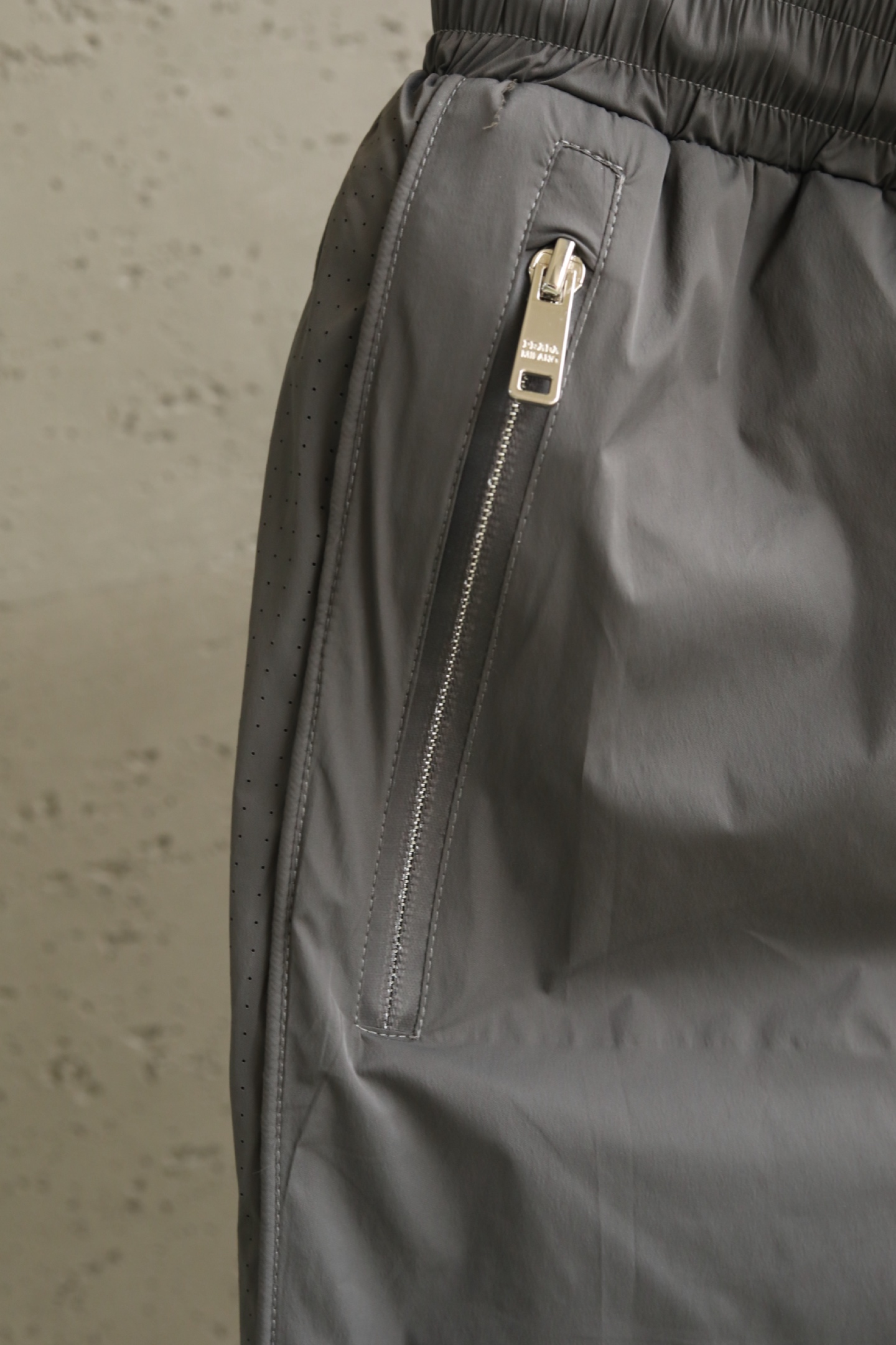 🆕 2026 SS｜ PA春夏新品沙滩裤🩳。 柜*售品质感，为夏季清爽出行添一份色彩。轻薄舒爽的面料，保