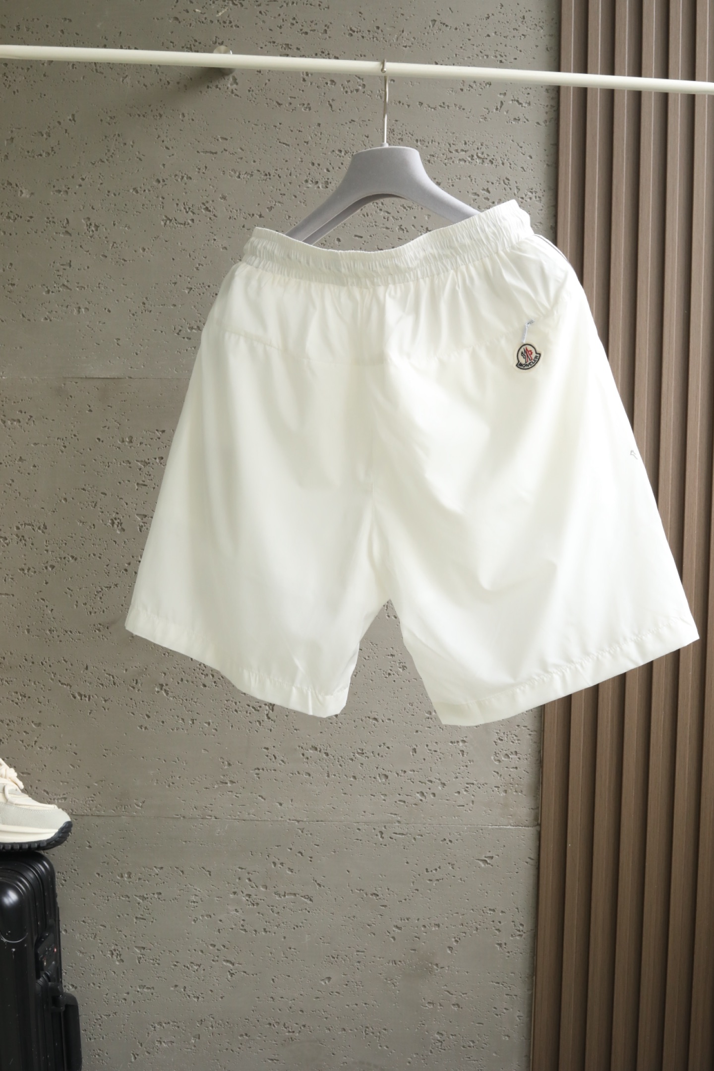 🔥🔥🔥2026年夏季上新 MO*CLER蒙口 26年夏季新款休闲短裤经典标识速干抽绳沙滩短裤采用高密度锦