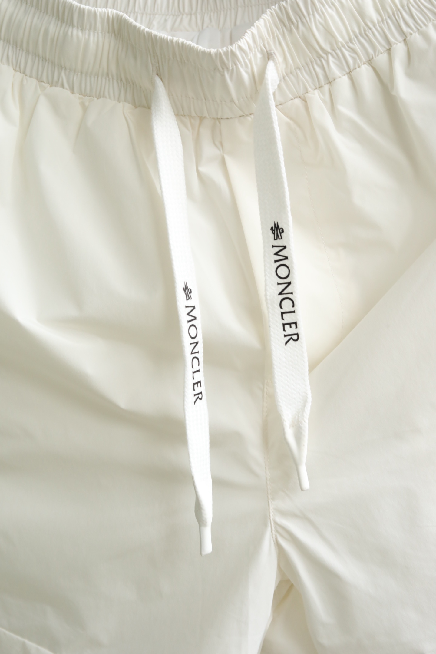 🔥🔥🔥2026夏季上新 Mo*cler蒙口 26年夏季新款短裤定制进口速干面料舒适柔软透气性好！裤腿拼接