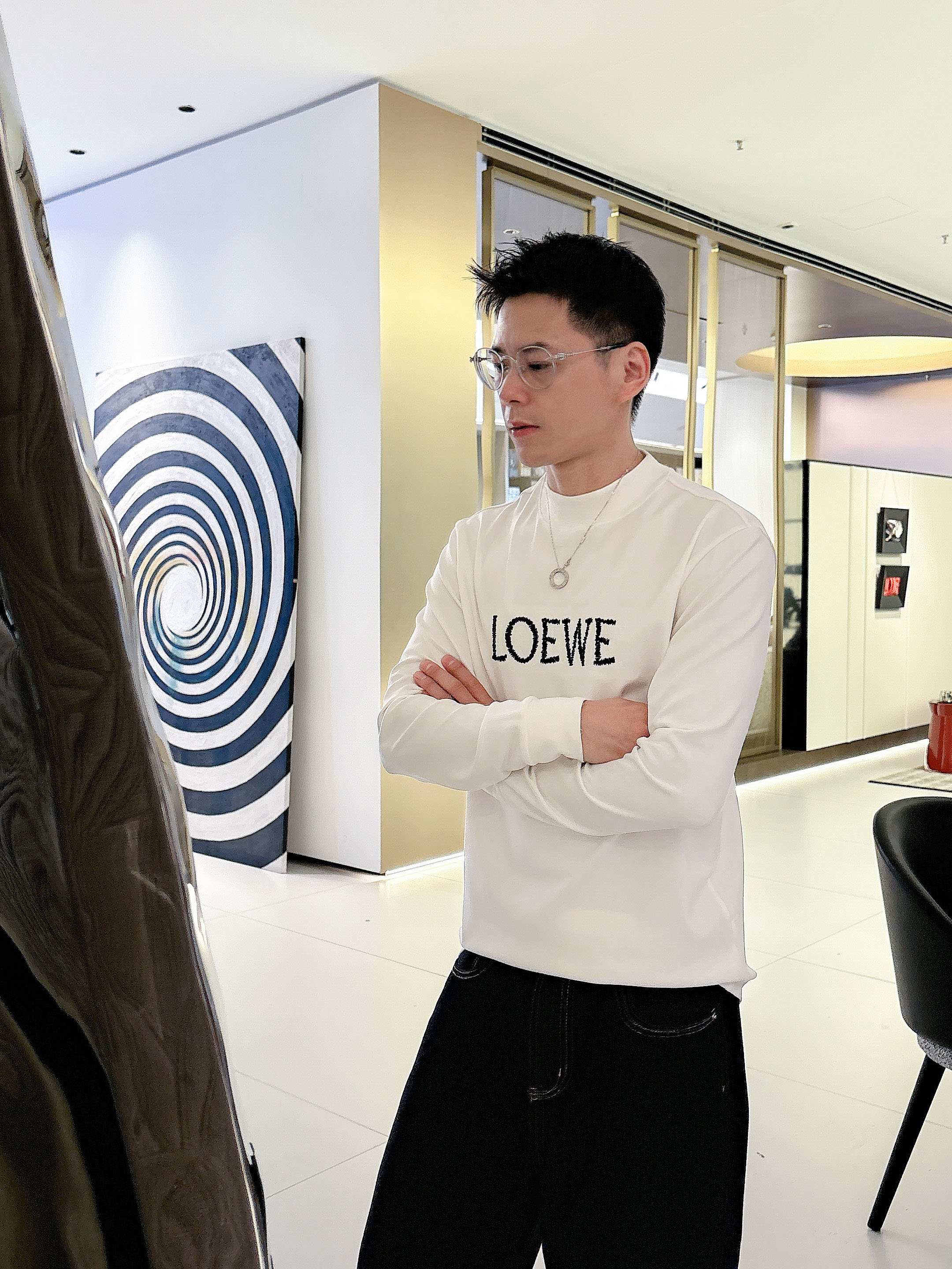 罗意威2025秋冬新款，定制面料，双针刺绣logo，舒适性与透气性兼优，柔软抗皱弹性和垂性极佳，无论是单