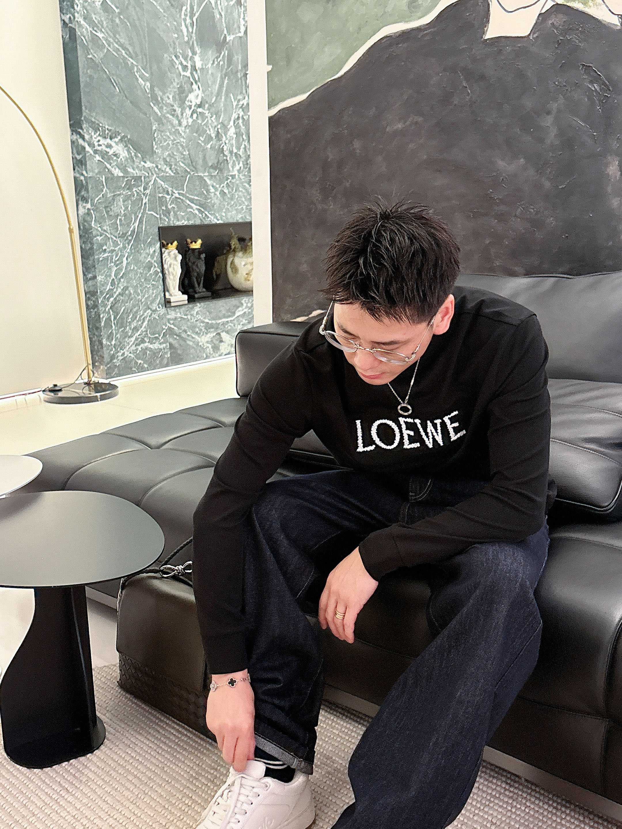 罗意威2025秋冬新款，定制面料，双针刺绣logo，舒适性与透气性兼优，柔软抗皱弹性和垂性极佳，无论是单