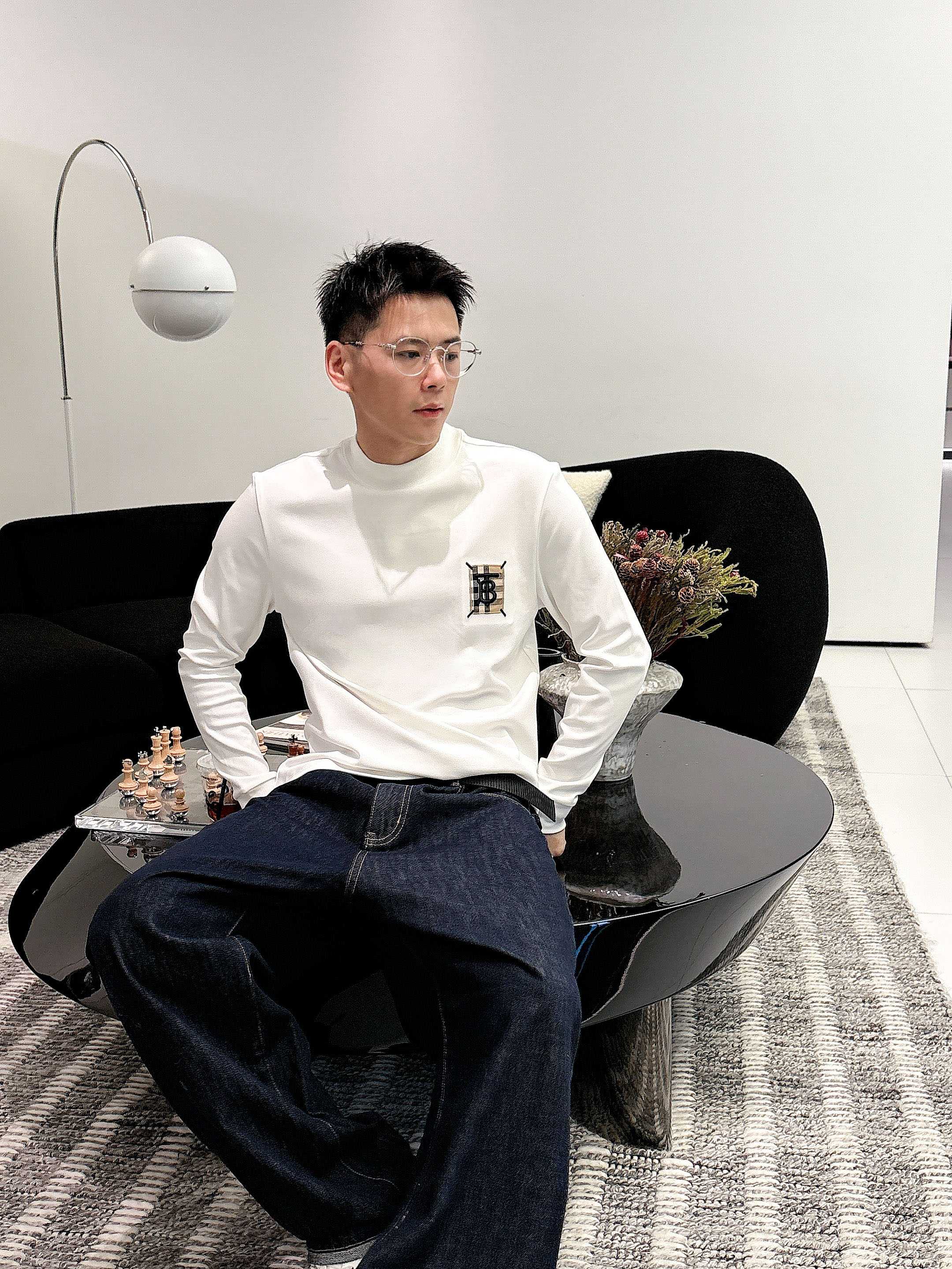 巴宝莉2025秋冬新款，定制面料，定制logo，舒适性与透气性兼优，柔软抗皱弹性和垂性极佳，无论是单穿或