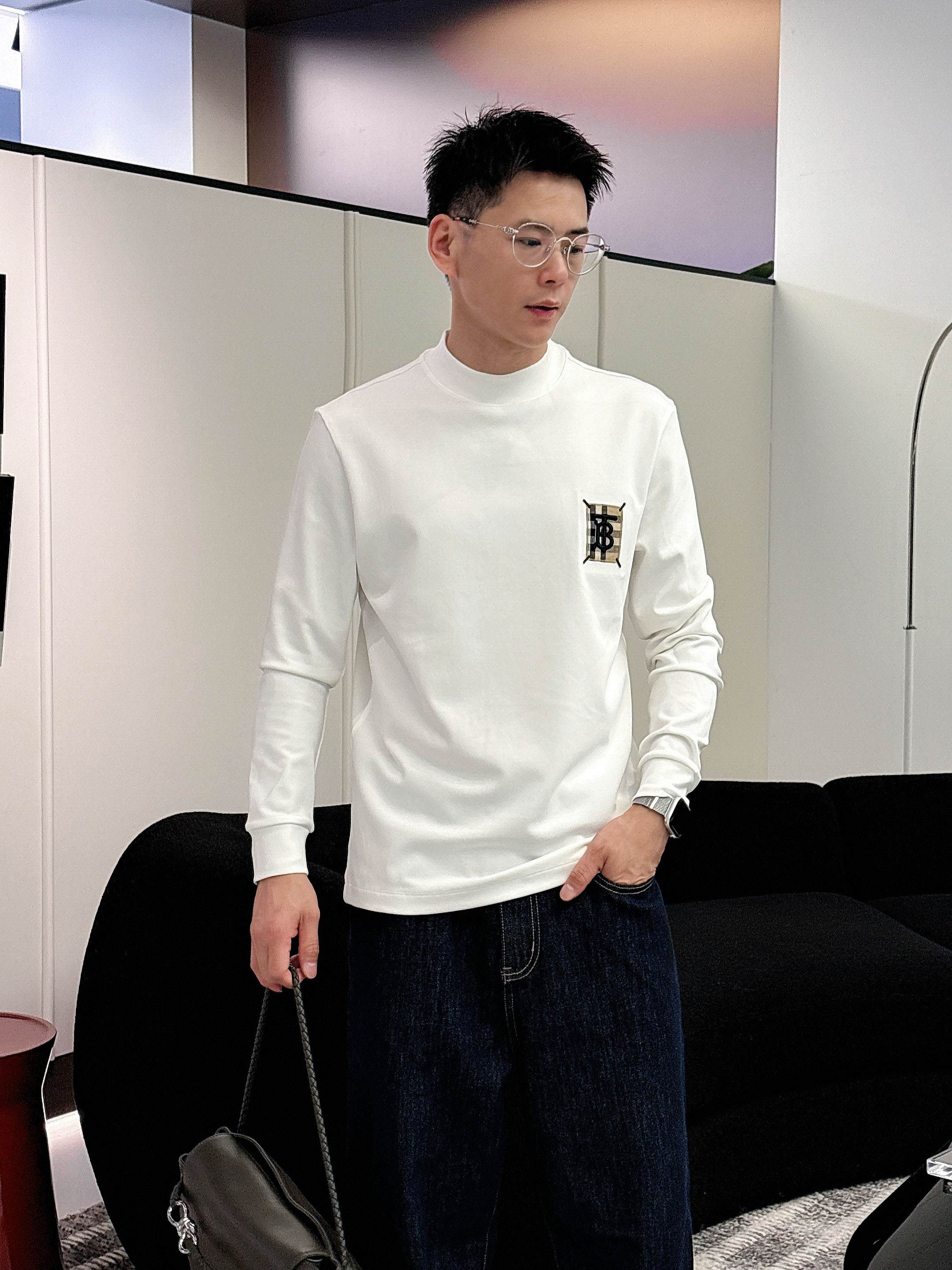 巴宝莉2025秋冬新款，定制面料，定制logo，舒适性与透气性兼优，柔软抗皱弹性和垂性极佳，无论是单穿或