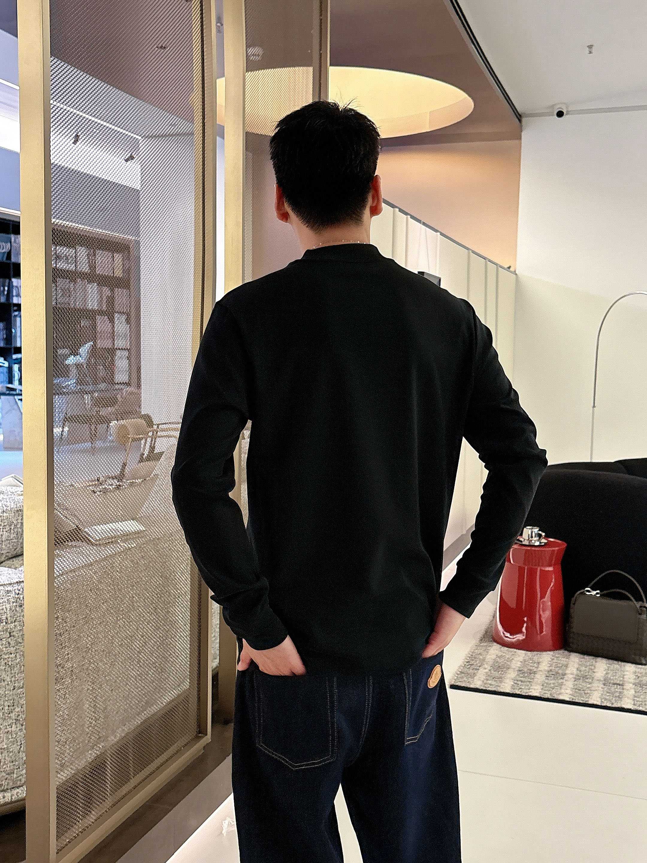 巴宝莉2025秋冬新款，定制面料，定制logo，舒适性与透气性兼优，柔软抗皱弹性和垂性极佳，无论是单穿或