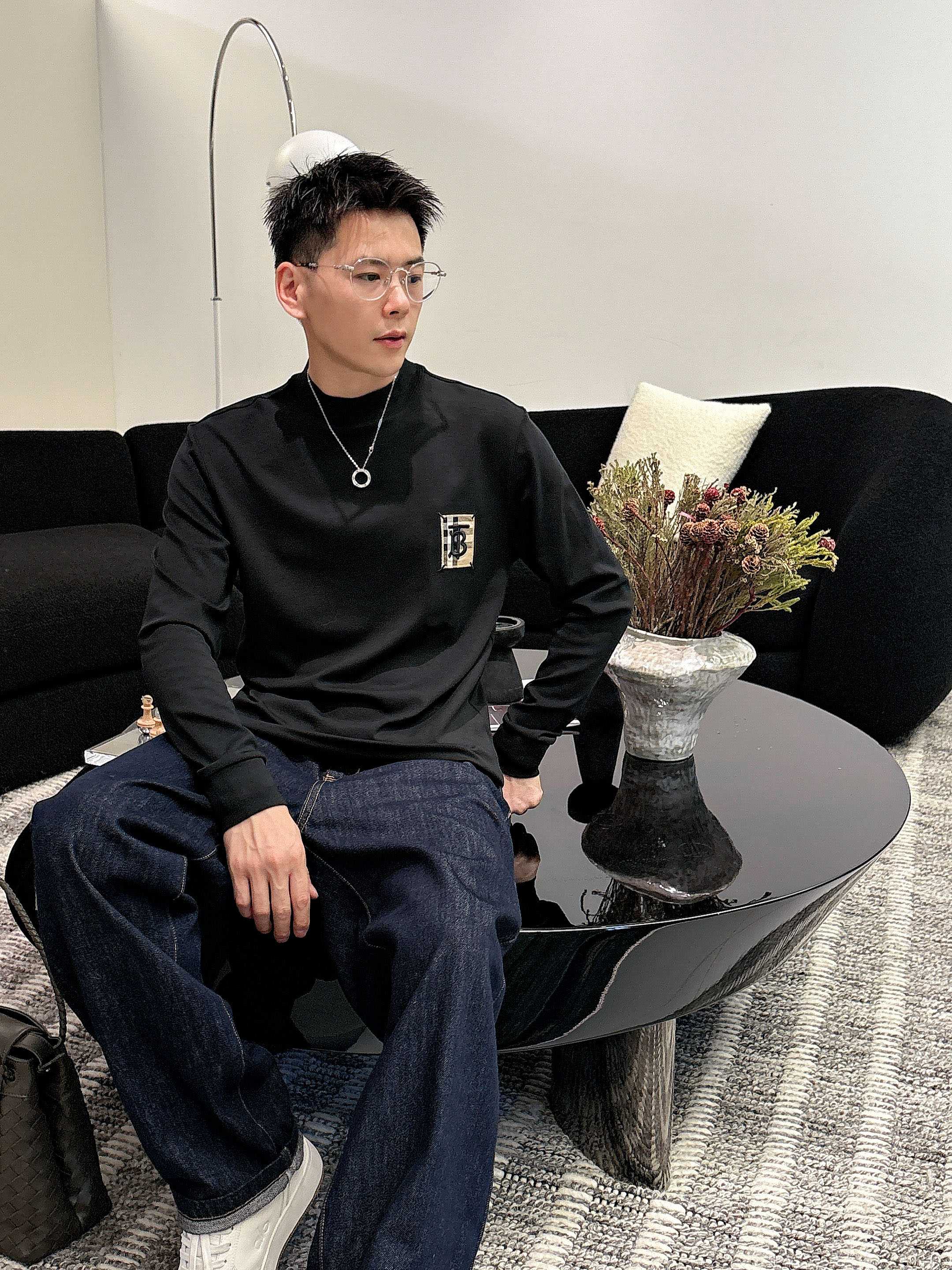 巴宝莉2025秋冬新款，定制面料，定制logo，舒适性与透气性兼优，柔软抗皱弹性和垂性极佳，无论是单穿或