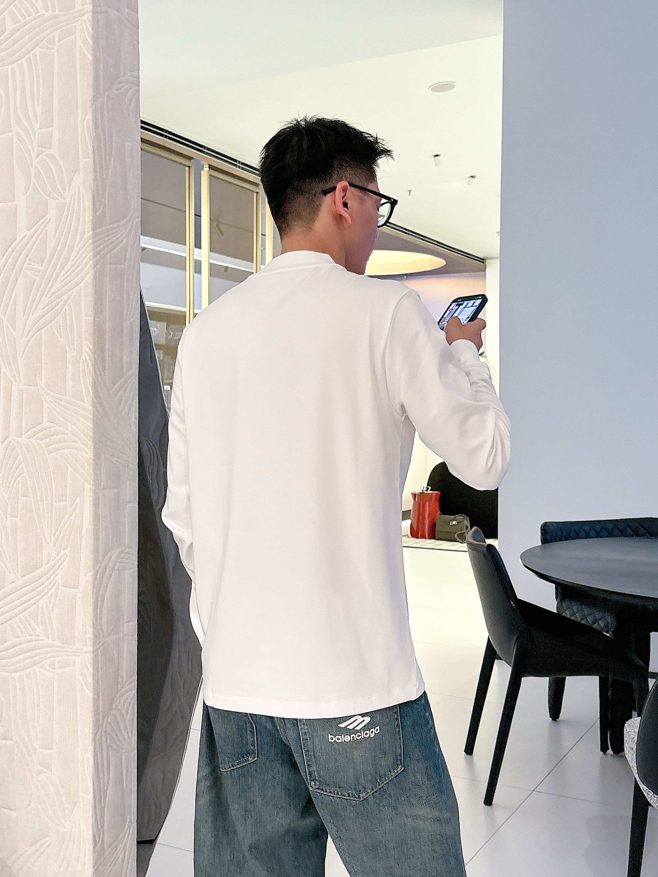 Dior2025秋冬新款，定制面料，独特工艺logo，舒适性与透气性兼优，柔软抗皱弹性和垂性极佳，无论是