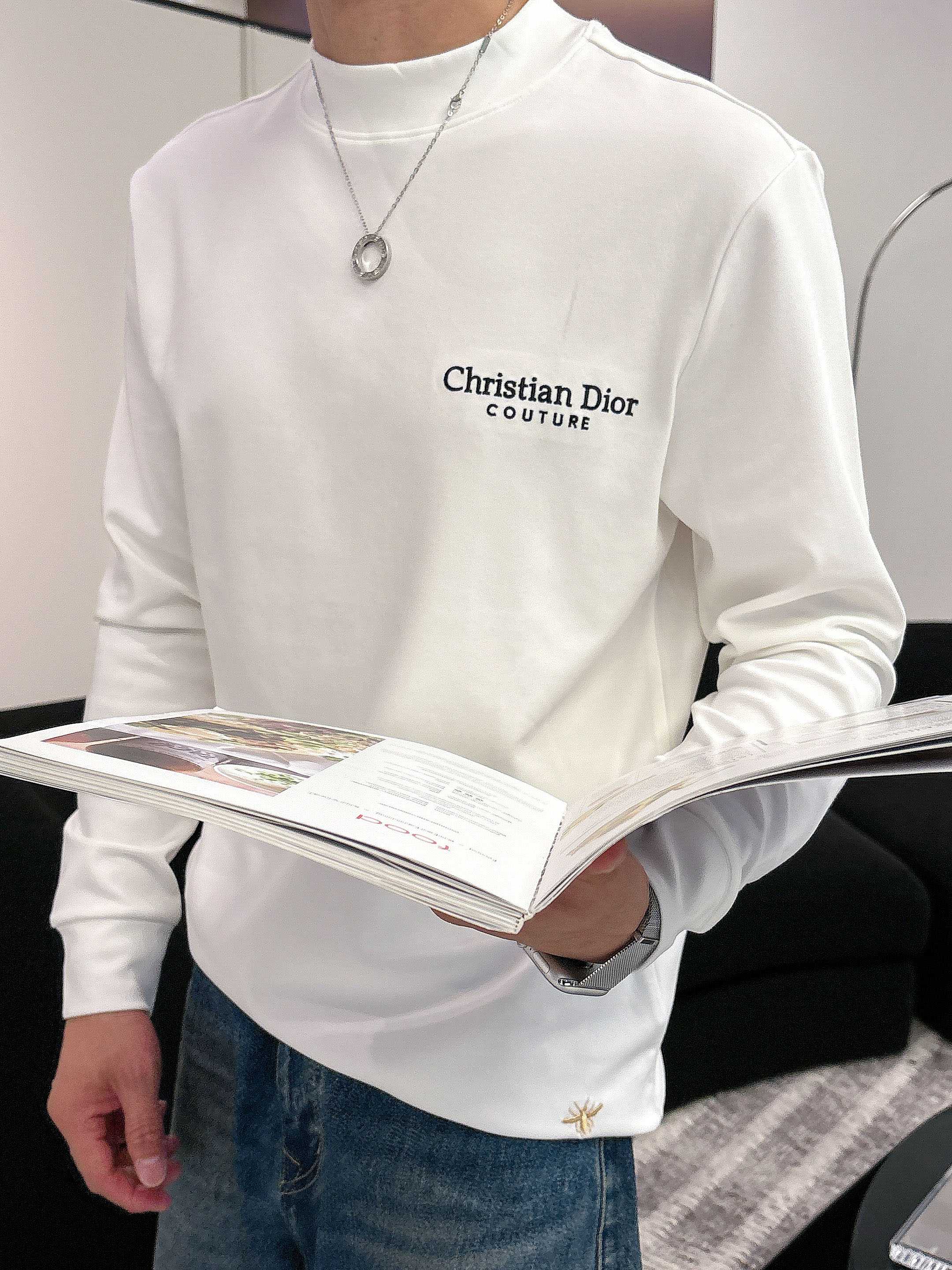 Dior2025秋冬新款，定制面料，独特工艺logo，舒适性与透气性兼优，柔软抗皱弹性和垂性极佳，无论是