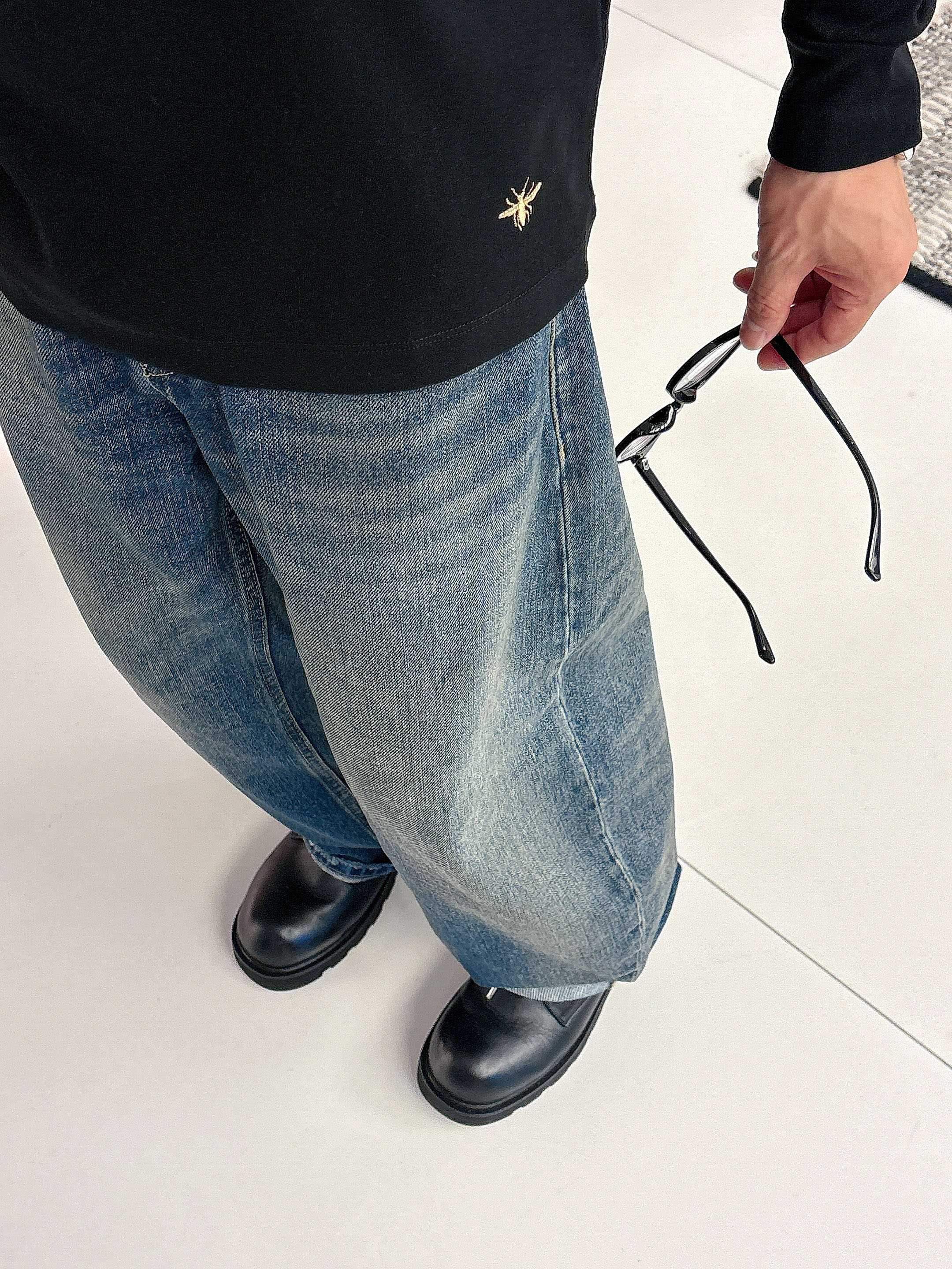 Dior2025秋冬新款，定制面料，独特工艺logo，舒适性与透气性兼优，柔软抗皱弹性和垂性极佳，无论是