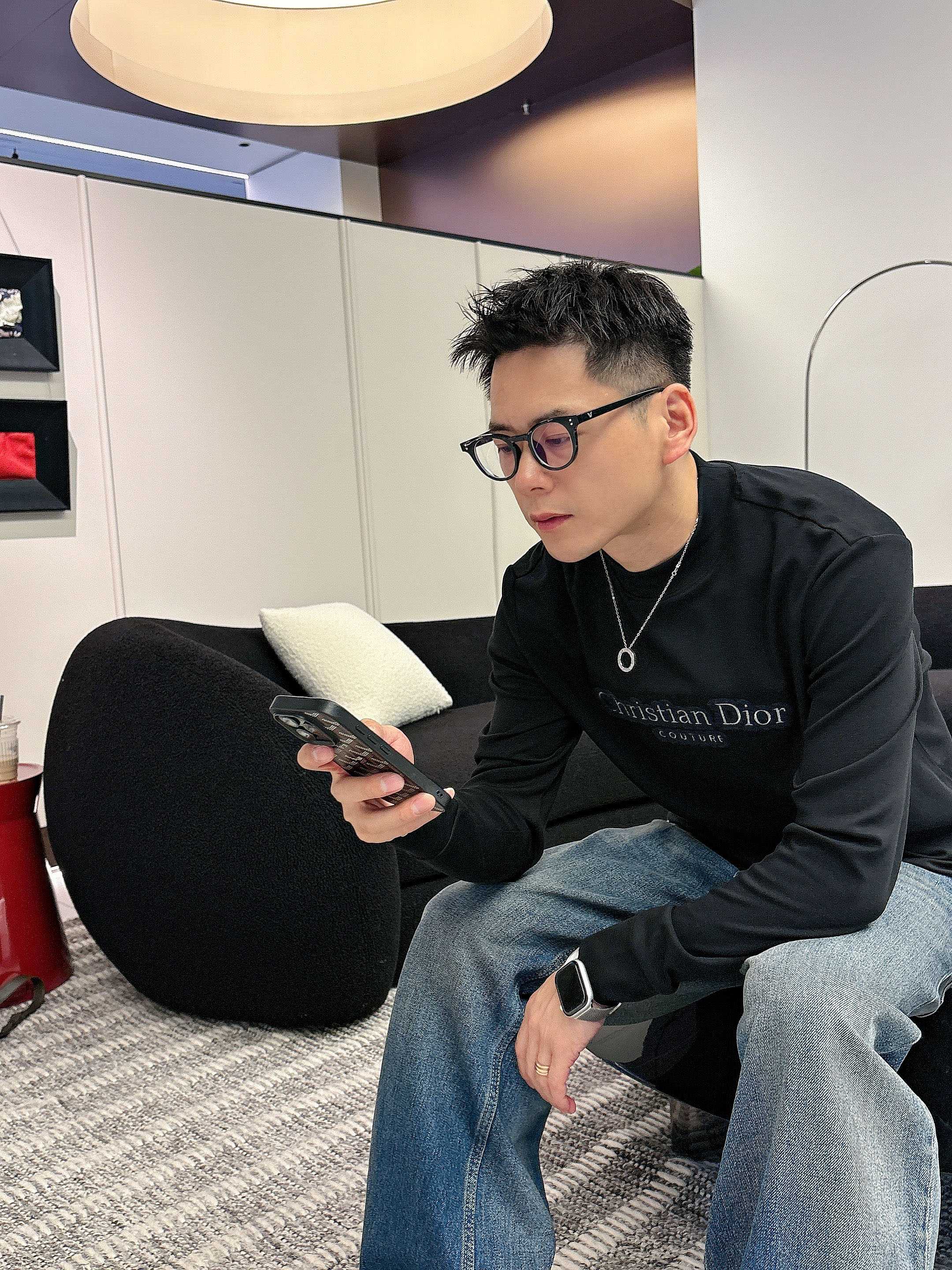 Dior2025秋冬新款，定制面料，独特工艺logo，舒适性与透气性兼优，柔软抗皱弹性和垂性极佳，无论是