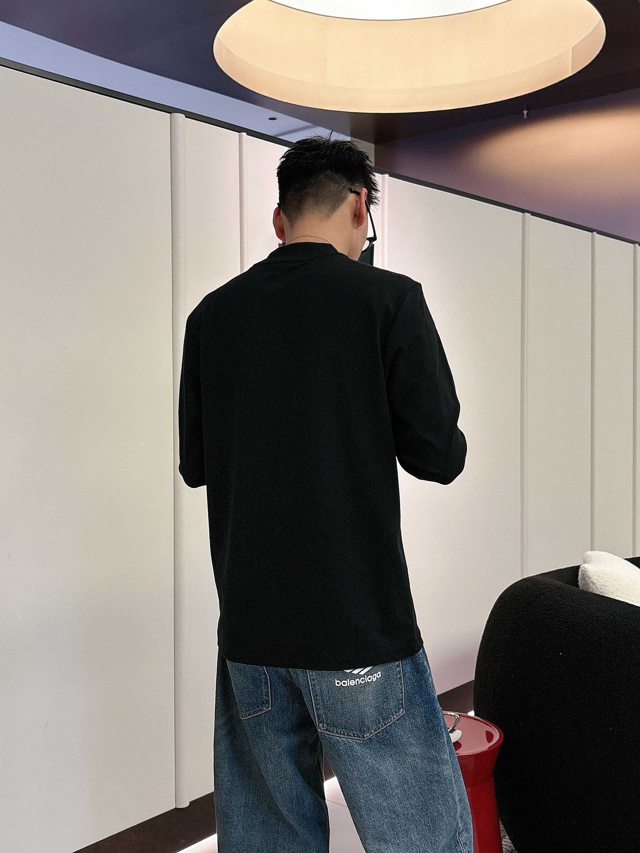 巴宝莉2025秋冬新款，定制面料，定制logo，舒适性与透气性兼优，柔软抗皱弹性和垂性极佳，无论是单穿或