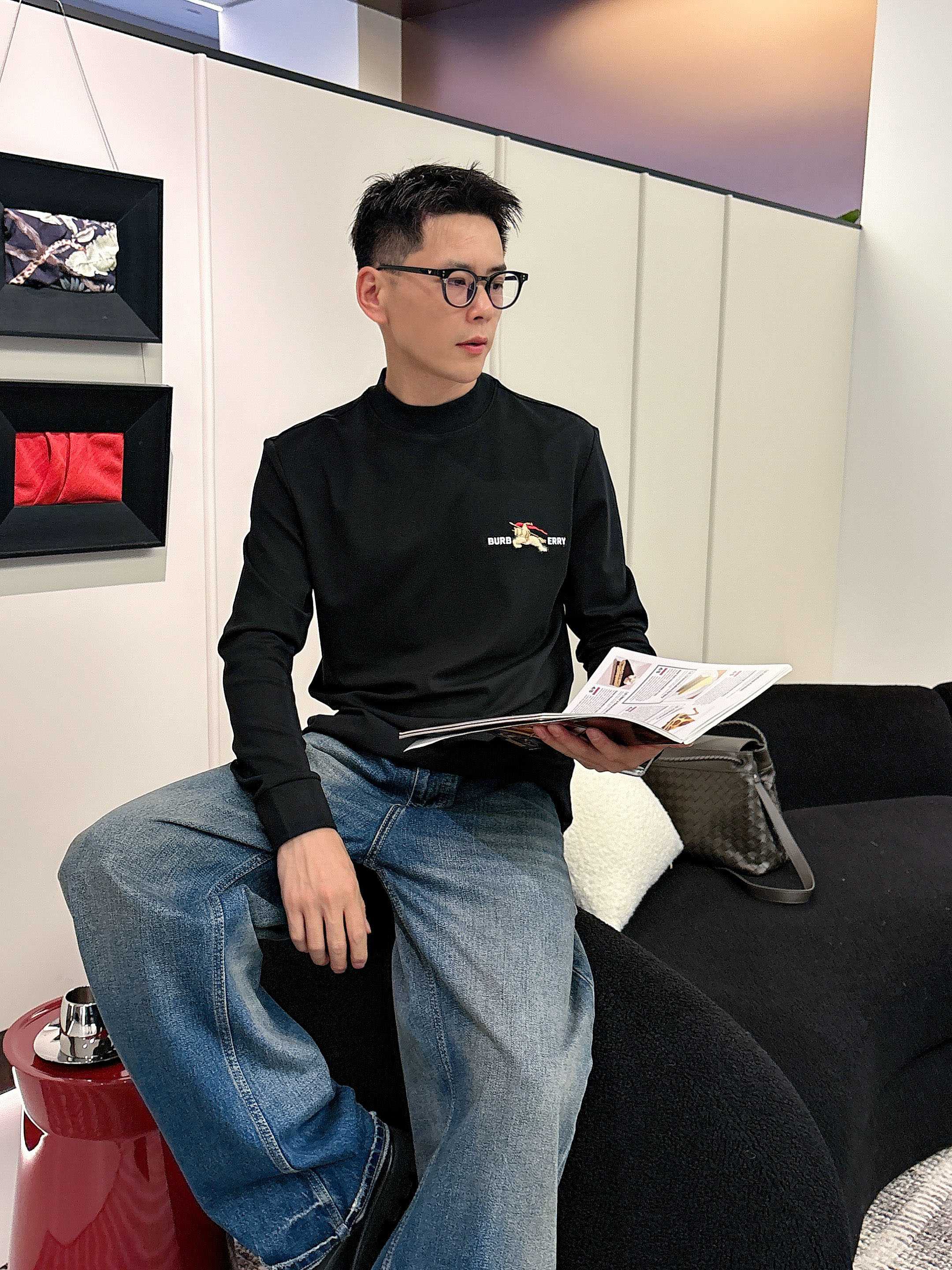 巴宝莉2025秋冬新款，定制面料，定制logo，舒适性与透气性兼优，柔软抗皱弹性和垂性极佳，无论是单穿或