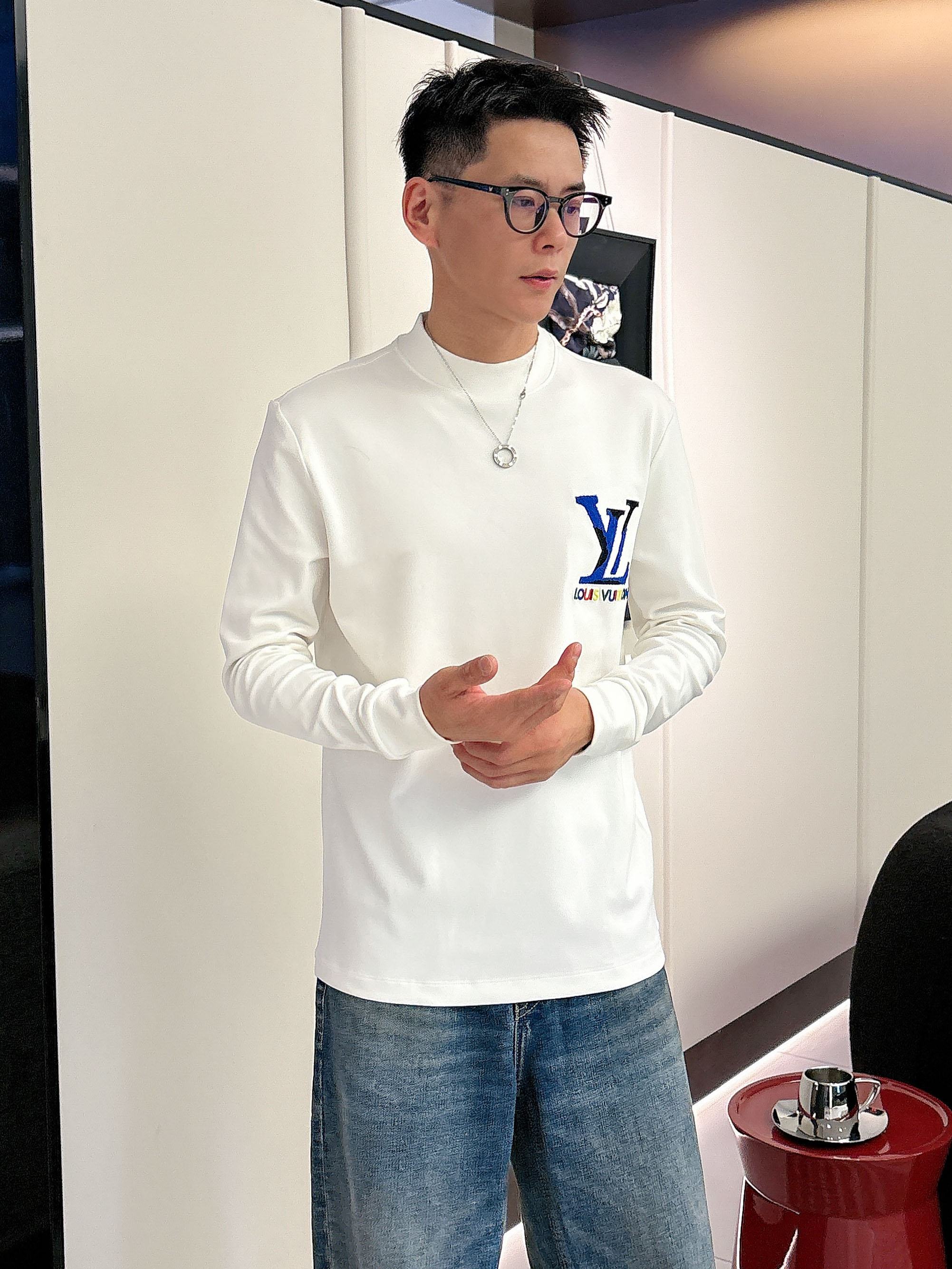 LV2025秋冬新款，定制面料，独特工艺logo，舒适性与透气性兼优，柔软抗皱弹性和垂性极佳，无论是单穿