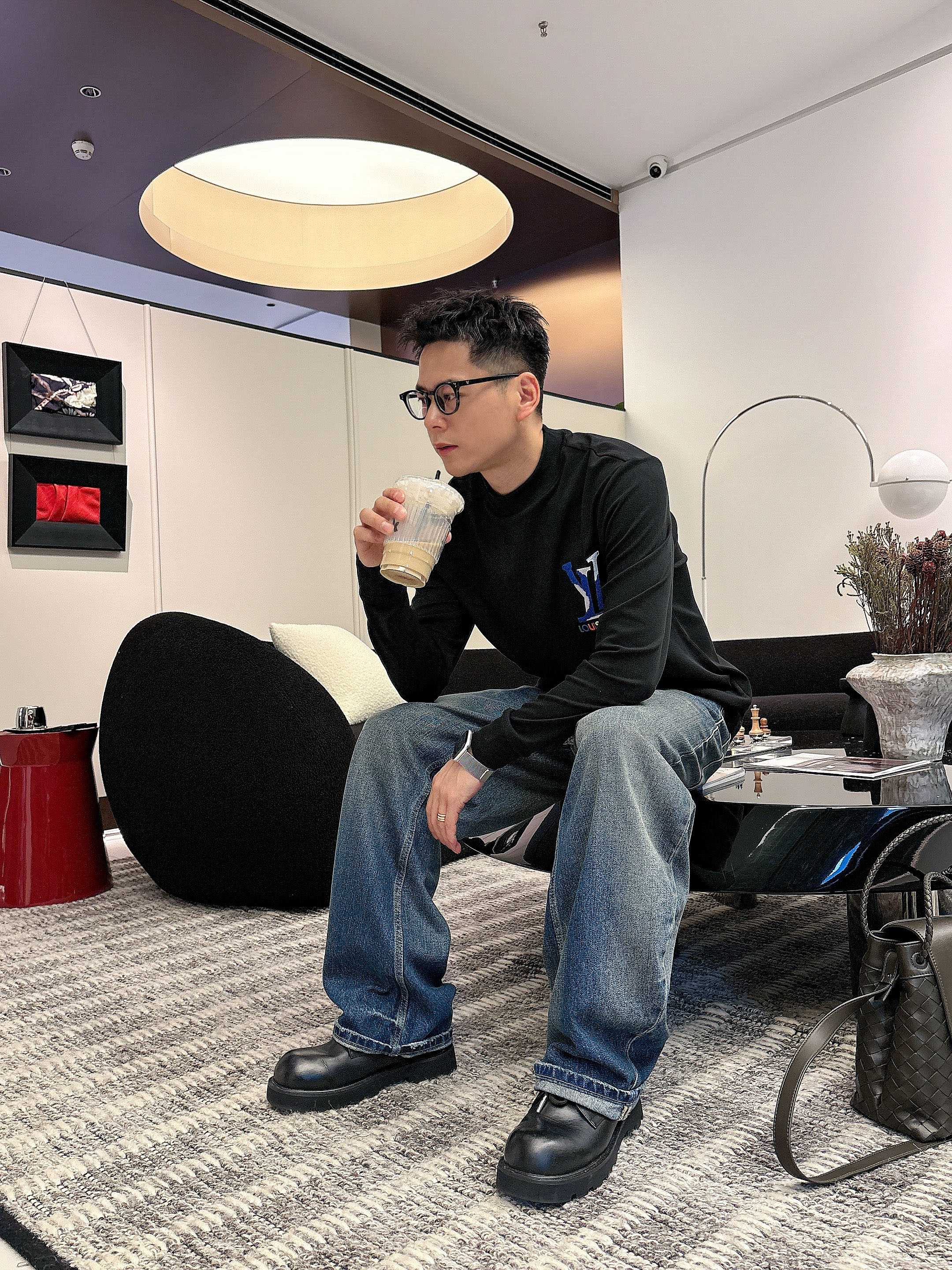 LV2025秋冬新款，定制面料，独特工艺logo，舒适性与透气性兼优，柔软抗皱弹性和垂性极佳，无论是单穿