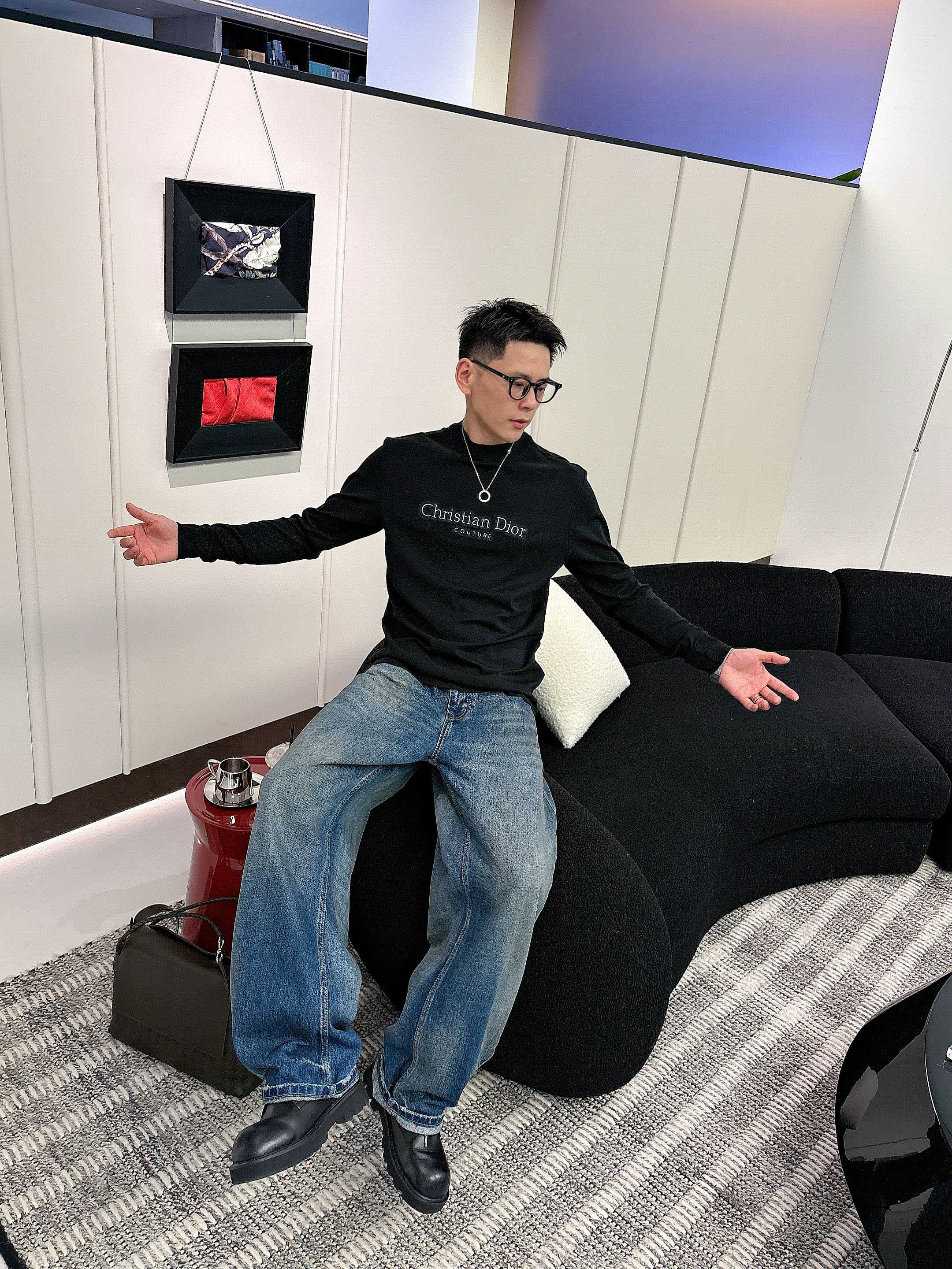 Dior2025秋冬新款，定制面料，独特工艺logo，舒适性与透气性兼优，柔软抗皱弹性和垂性极佳，无论是